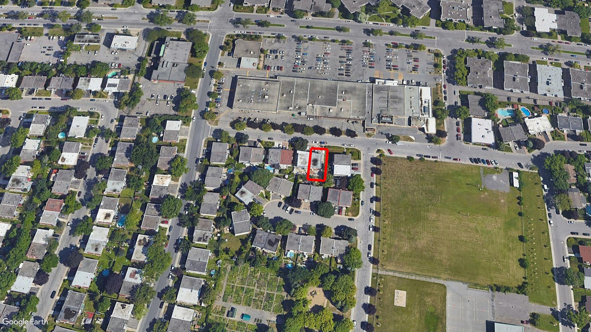 Tax Sale Montreal, Quebec - 020346-27