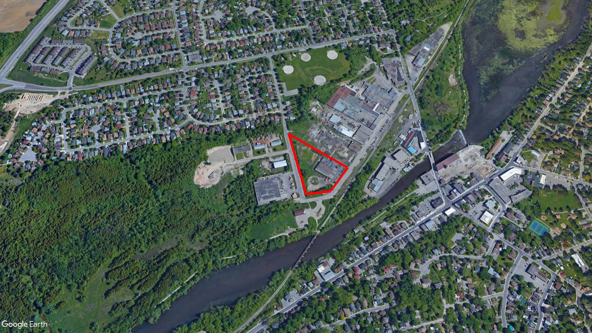 Tax Sale Cambridge, Ontario - 30 06 140 001 09800 0000