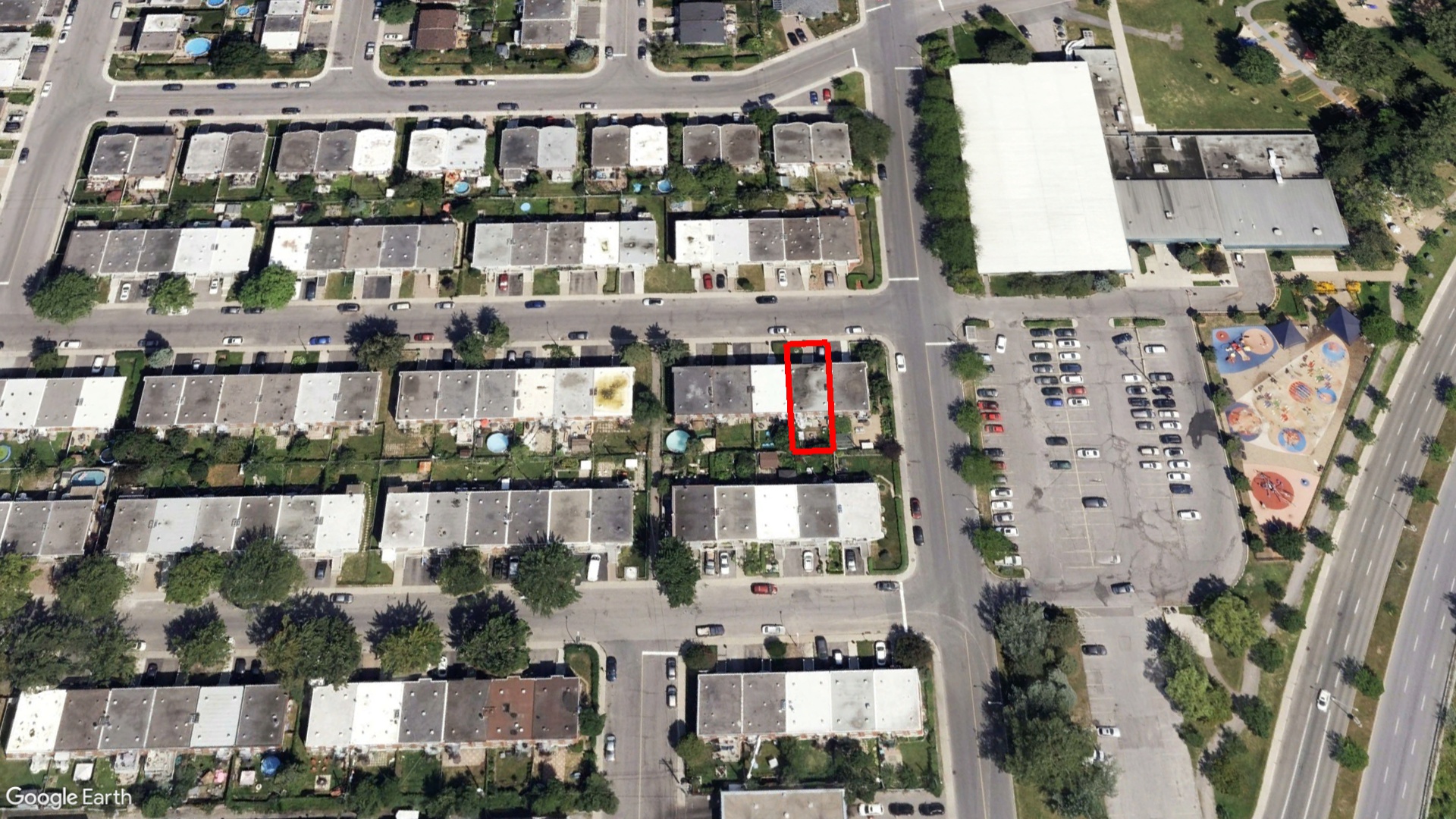 Tax Sale Montreal, Quebec - 040378-64