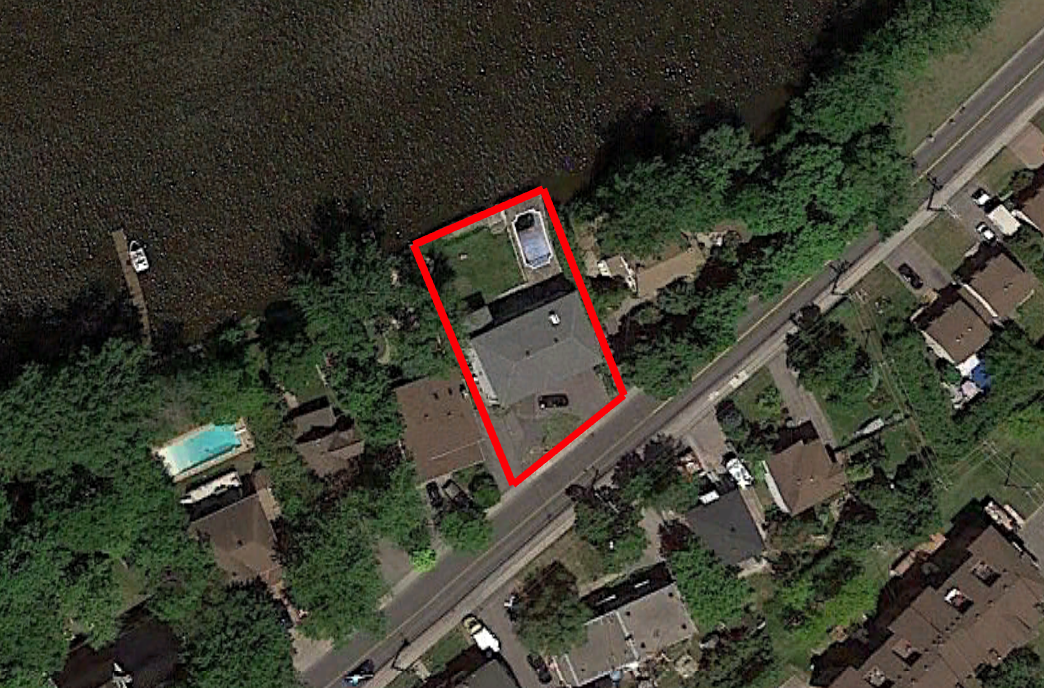 Tax Sale Montreal, Quebec - 040837-55