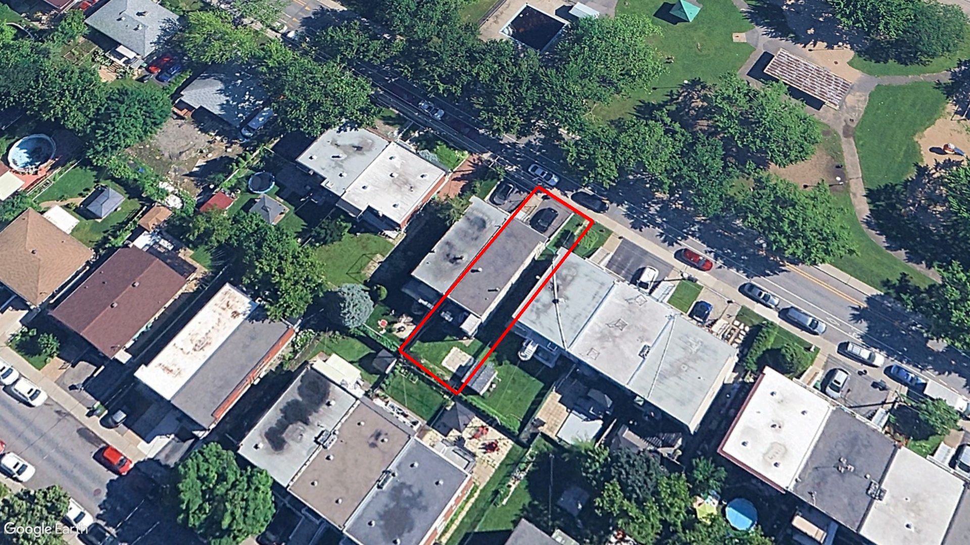 Tax Sale Montreal, Quebec - 020708-56