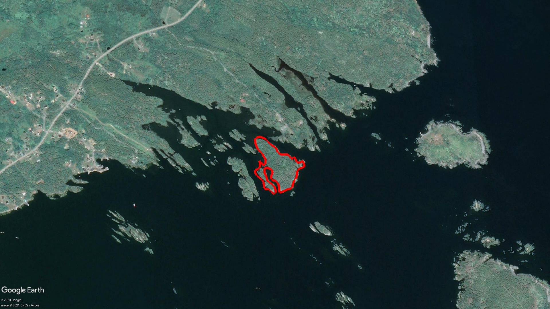 Tax Sale Lunenburg, Nova Scotia - 09673814