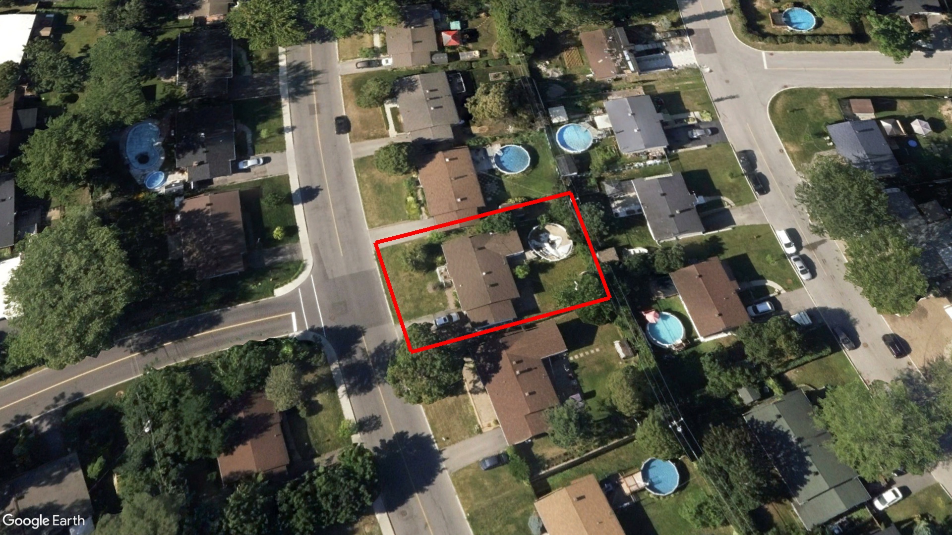 Tax Sale Montreal, Quebec - 040069-71