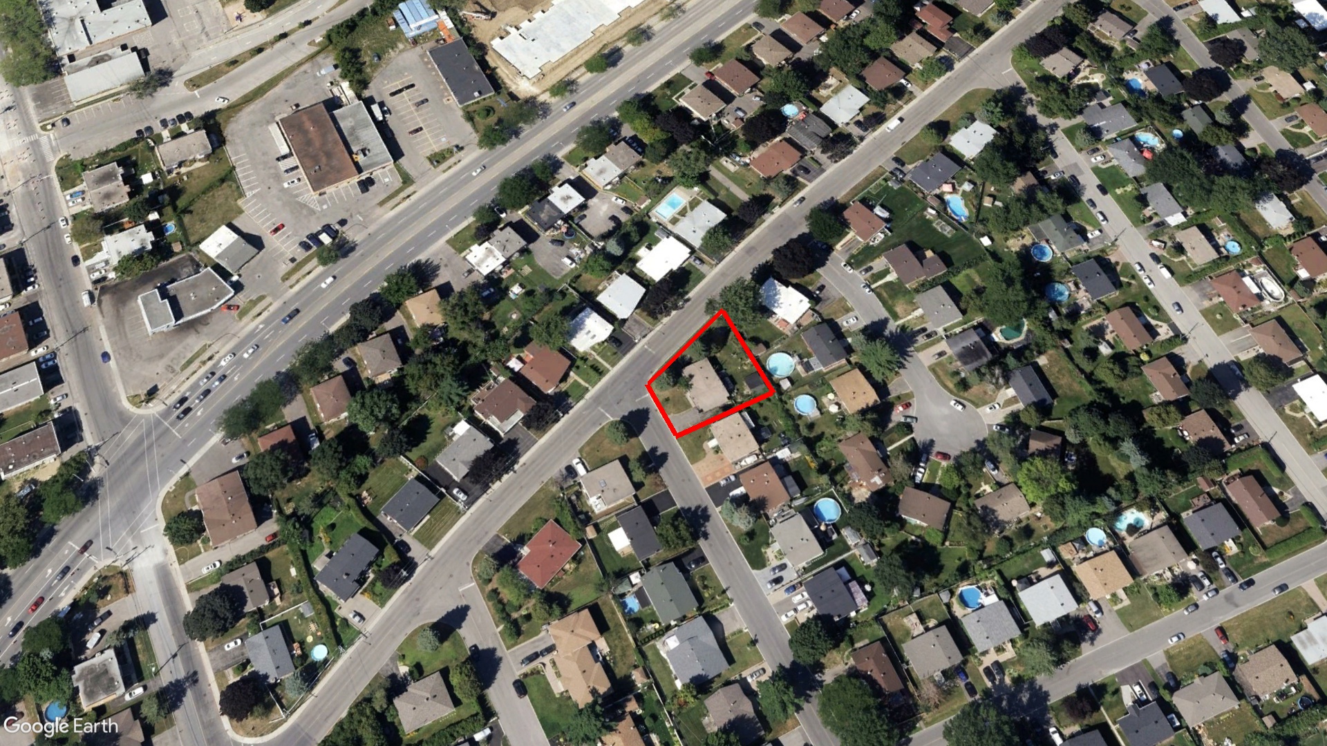 Tax Sale Montreal, Quebec - 040127-11