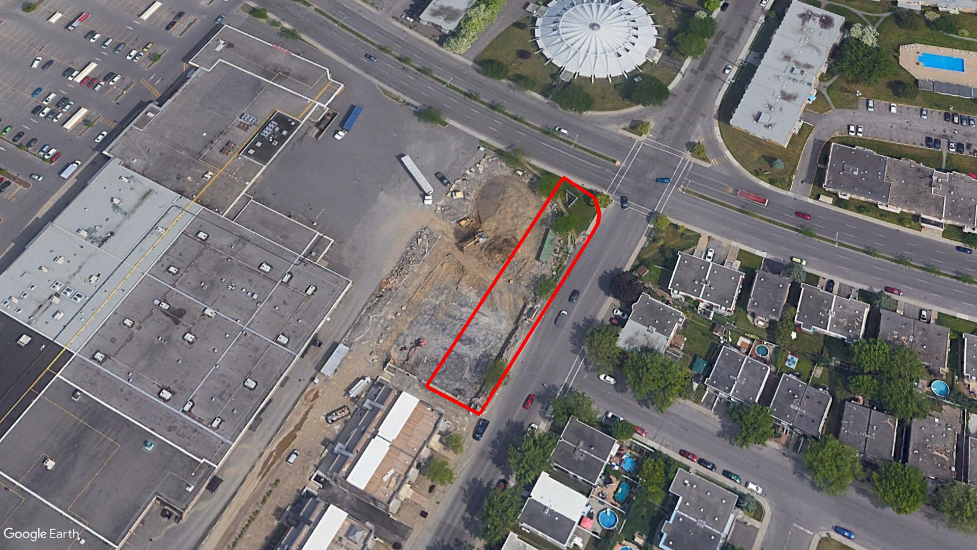 Tax Sale Montreal, Quebec - 052477-11