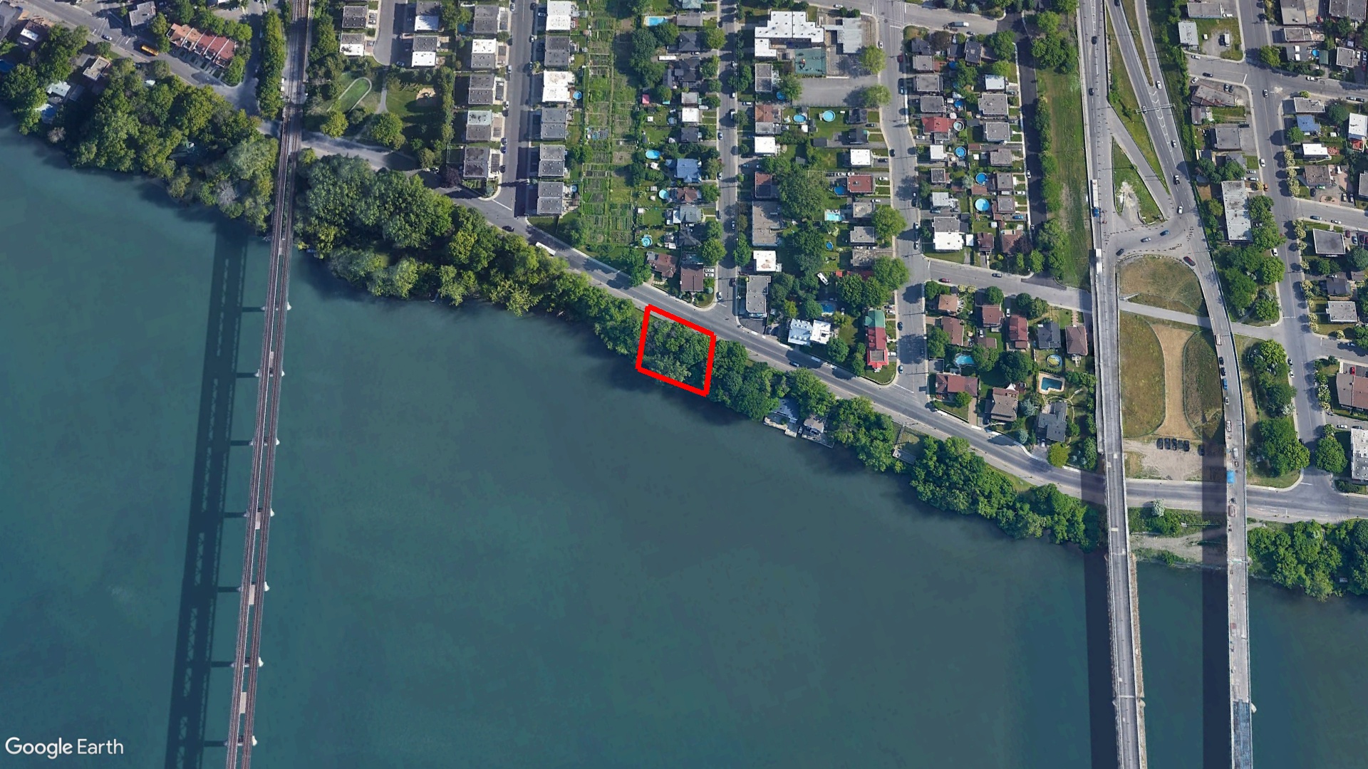 Tax Sale Montreal, Quebec - 040258-59 