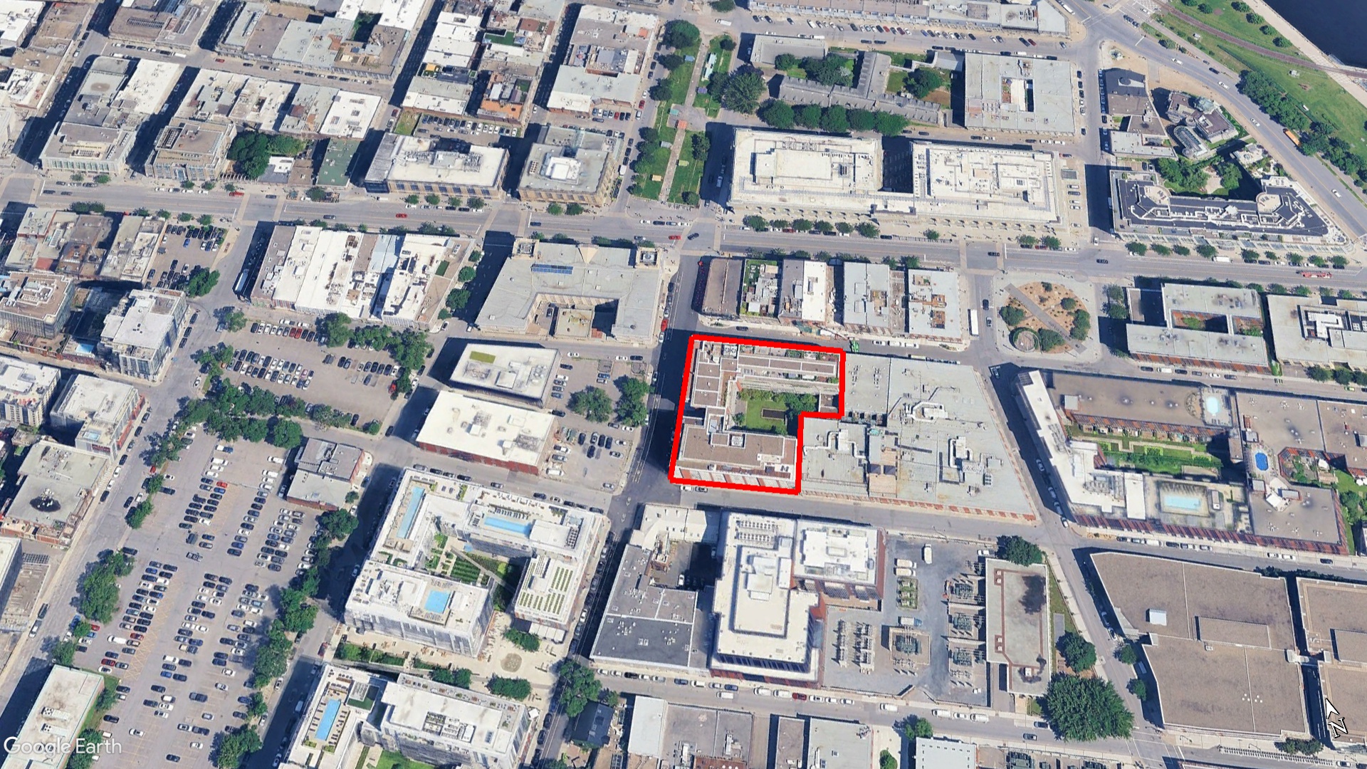 Tax Sale Montreal, Quebec - 120621-37