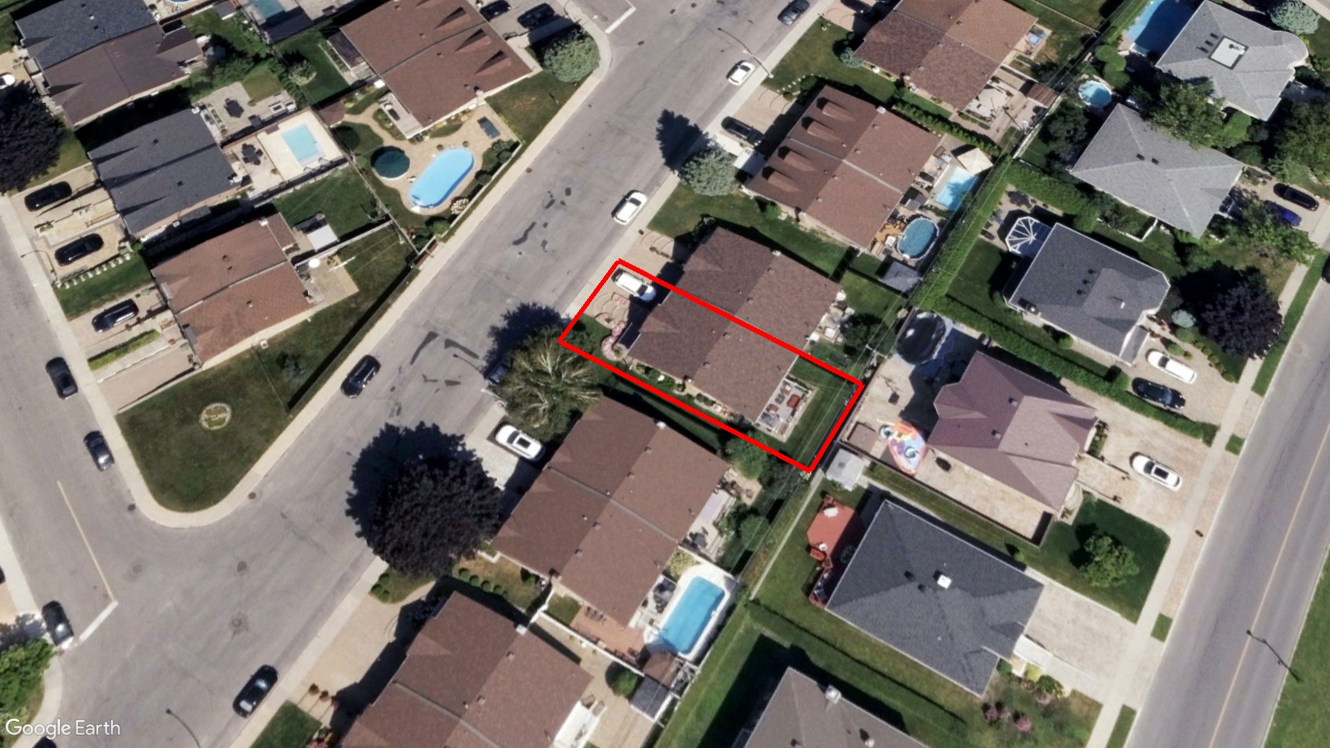 Tax Sale Montreal, Quebec - 040499-85