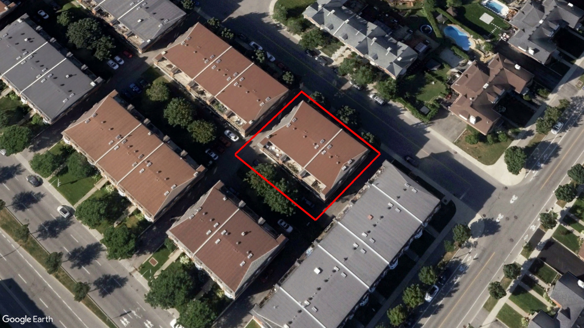 Tax Sale Montreal, Quebec - 051344-10