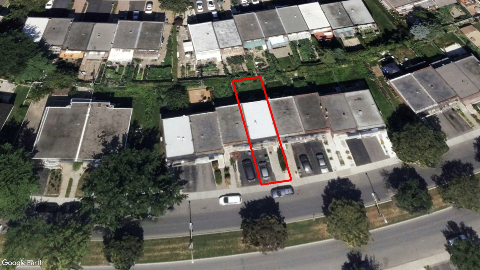 Tax Sale Montreal, Quebec - 041007-56