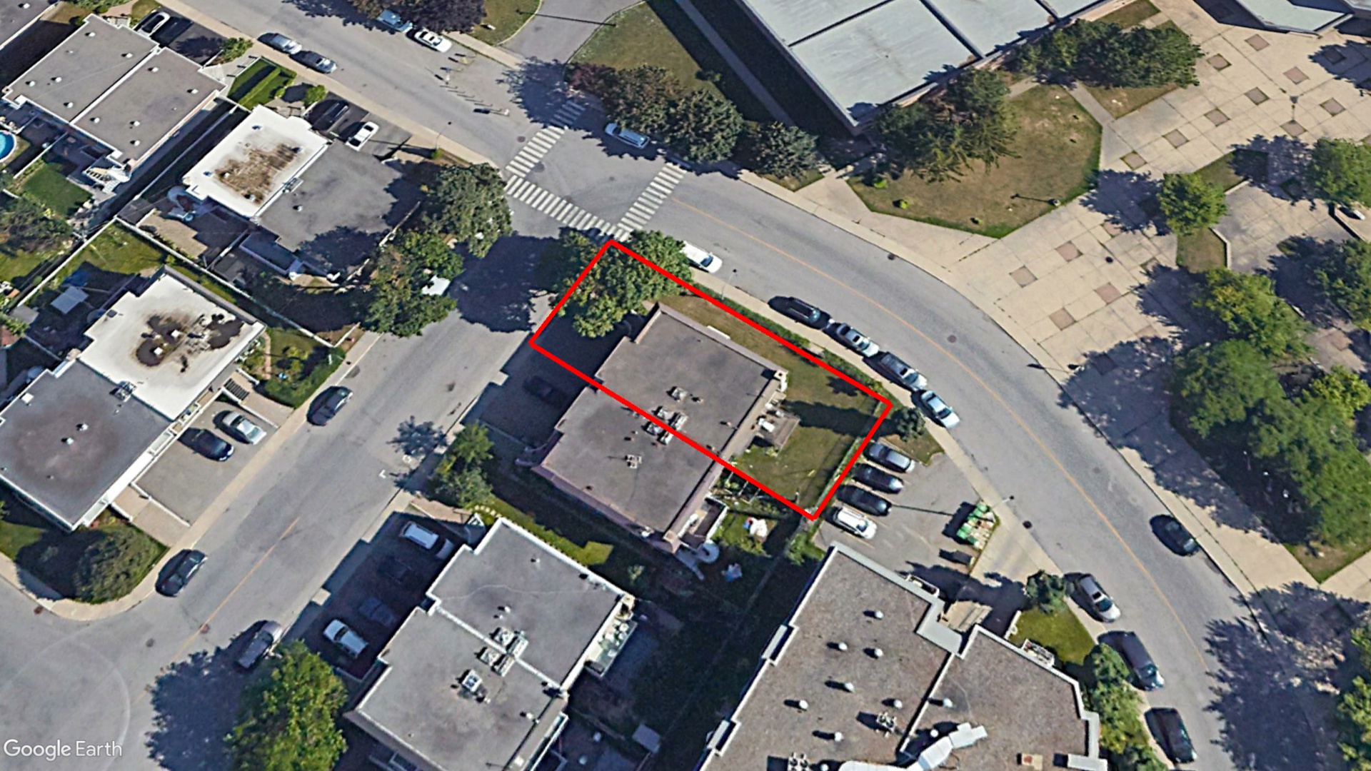 Tax Sale Montreal, Quebec - 020832-58