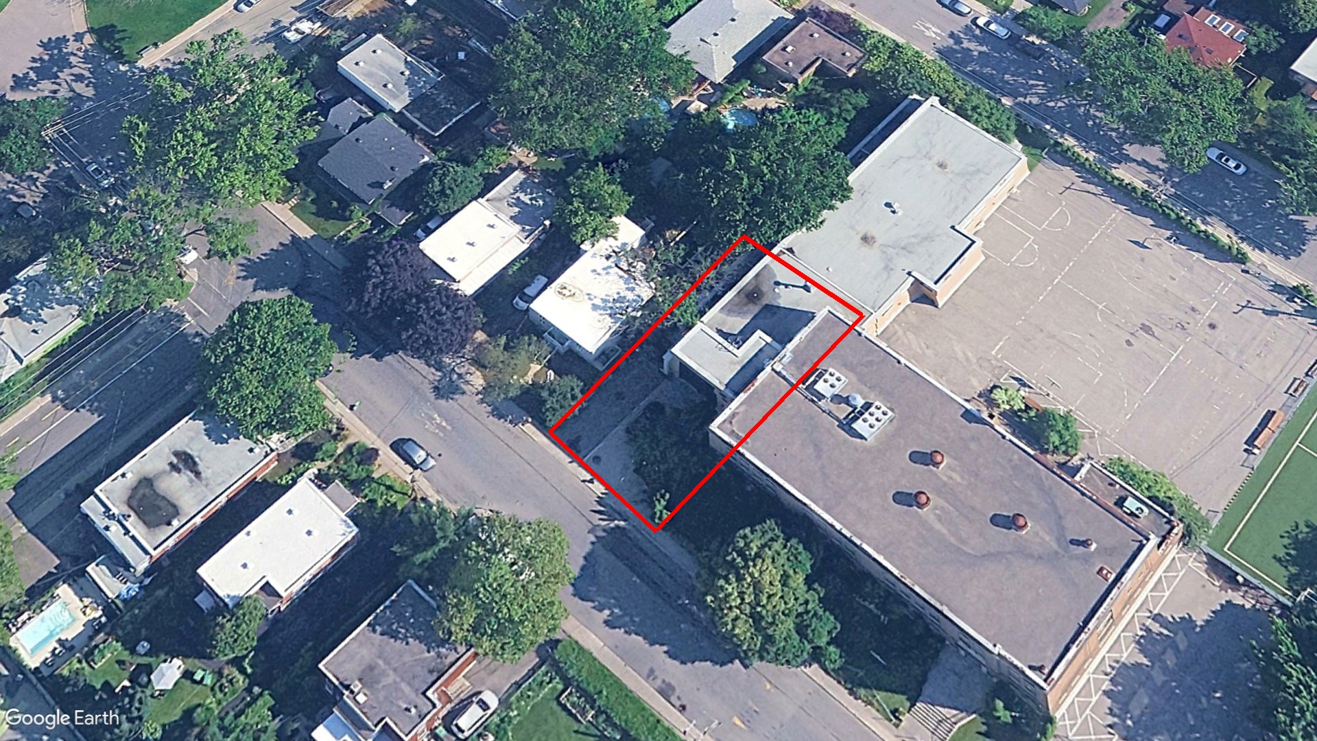 Tax Sale Montreal, Quebec - 741818-00