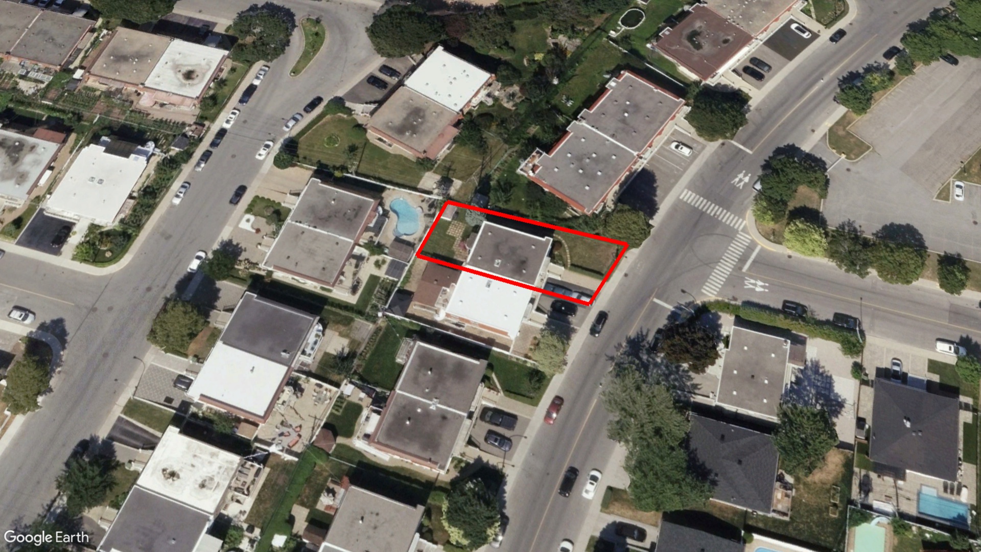 Tax Sale Montreal, Quebec - 020955-69