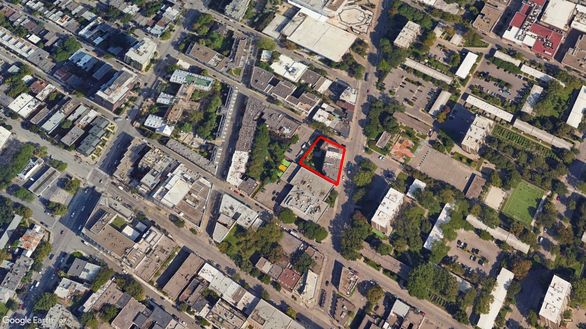 Tax Sale Montreal, Quebec - 191107-40