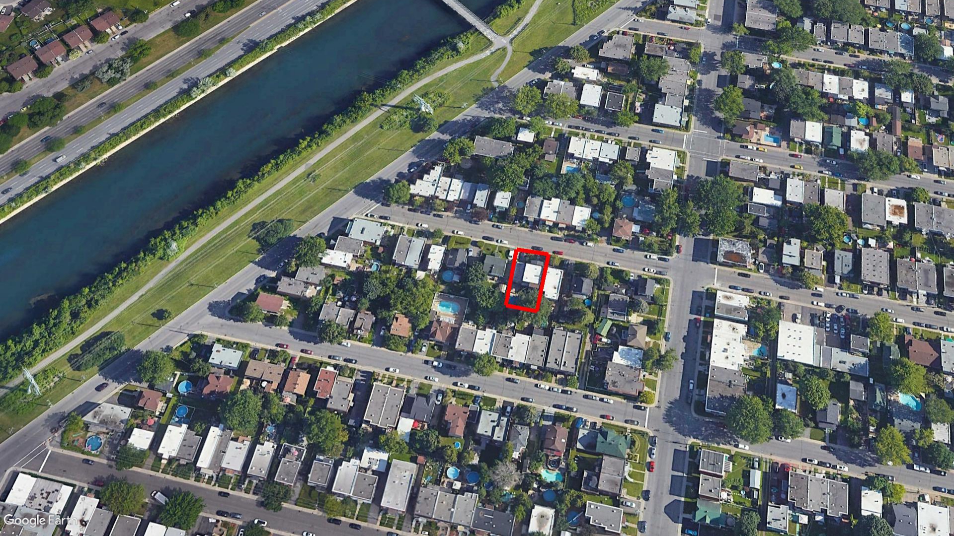 Tax Sale Montreal, Quebec - 040447-16