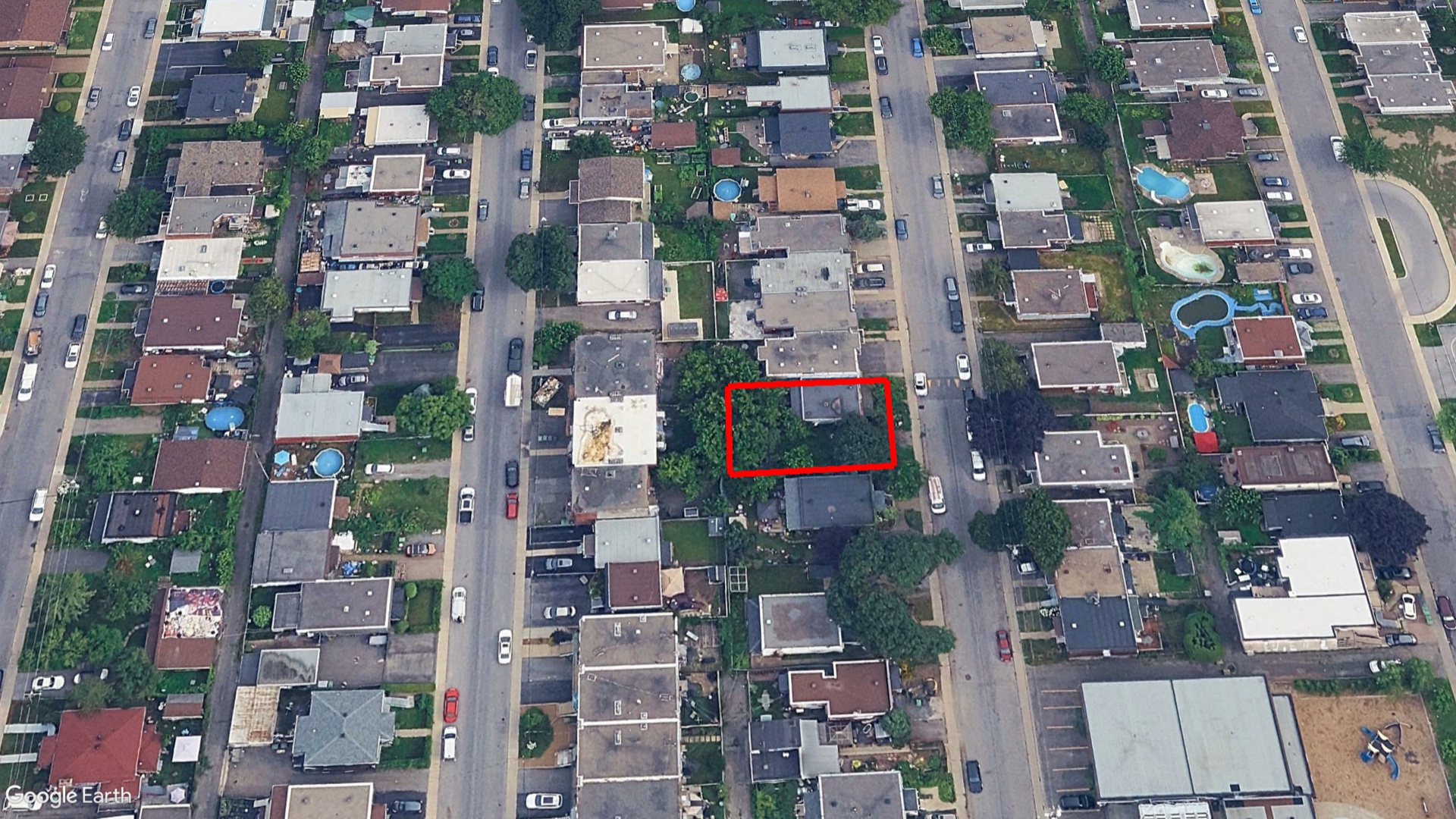 Tax Sale Montreal, Quebec - 050578-81