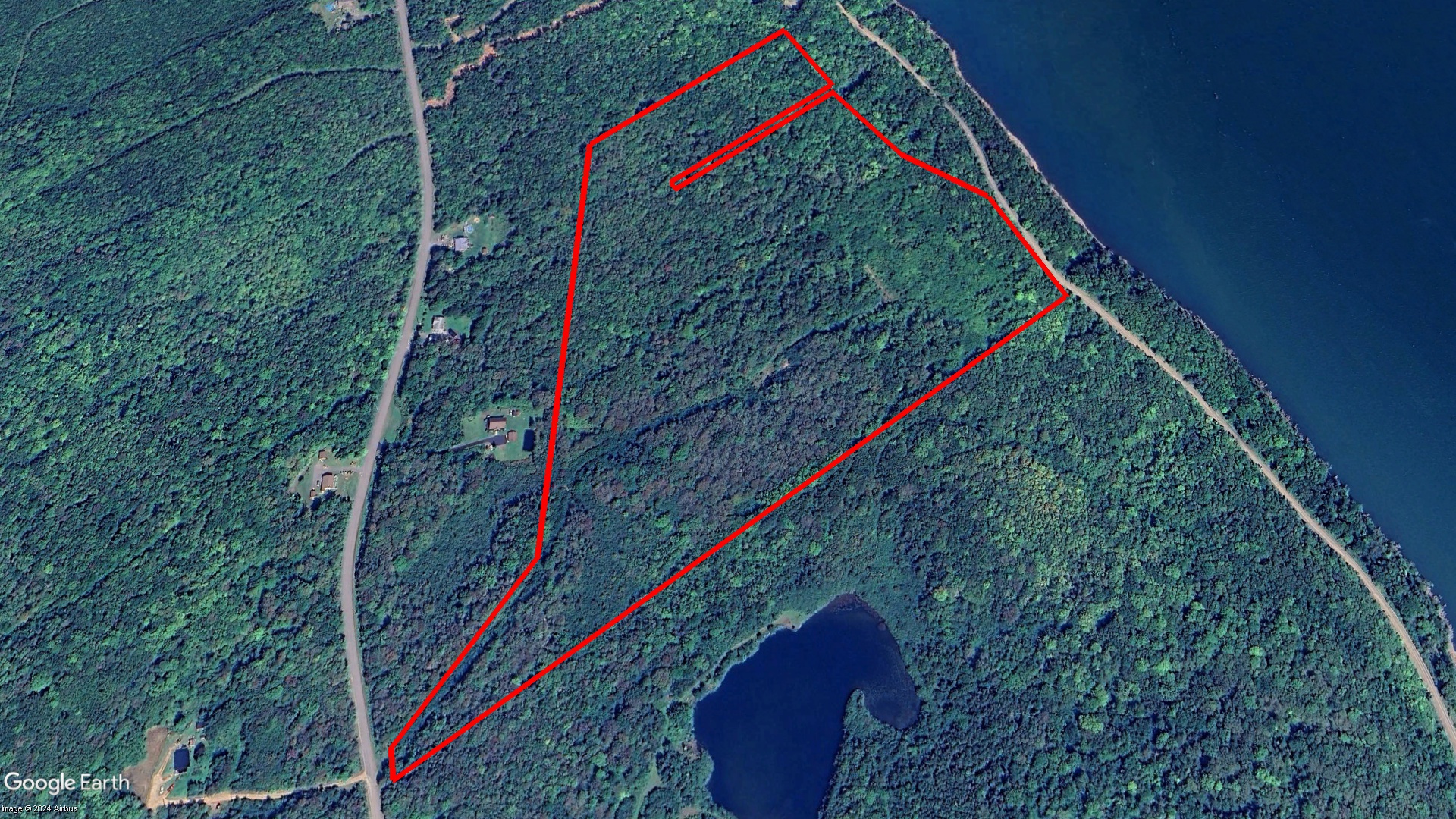 Tax Sale Digby, Nova Scotia - 02206285