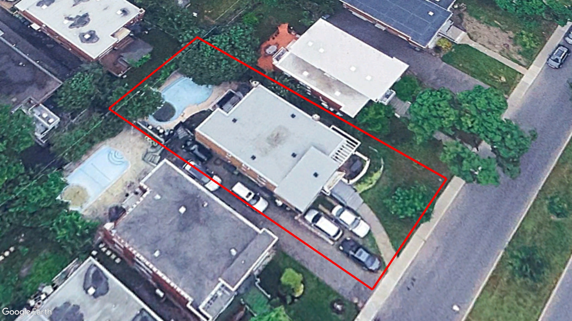 Tax Sale Montreal, Quebec - 040316-26