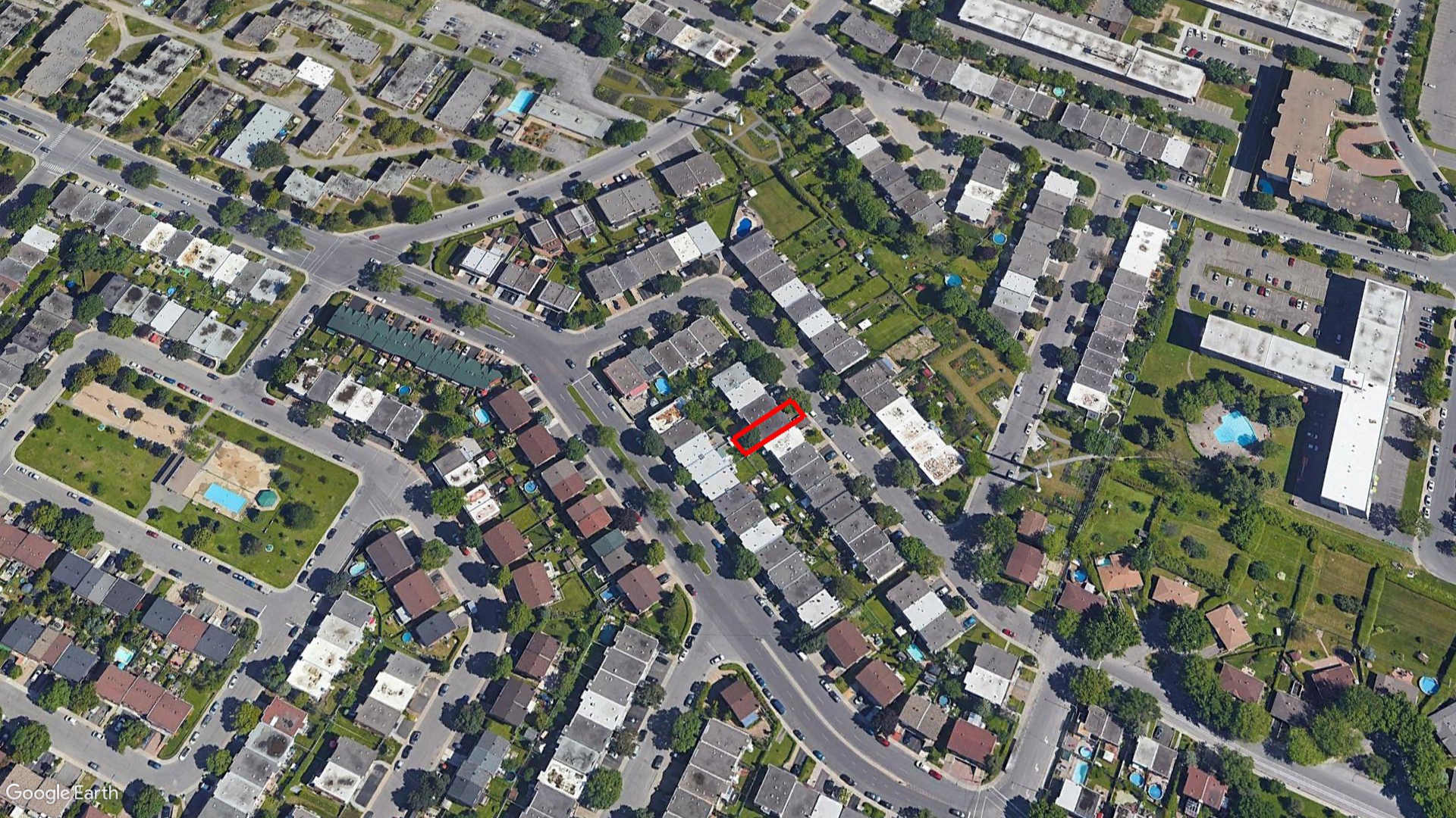 Tax Sale Montreal, Quebec - 020366-87