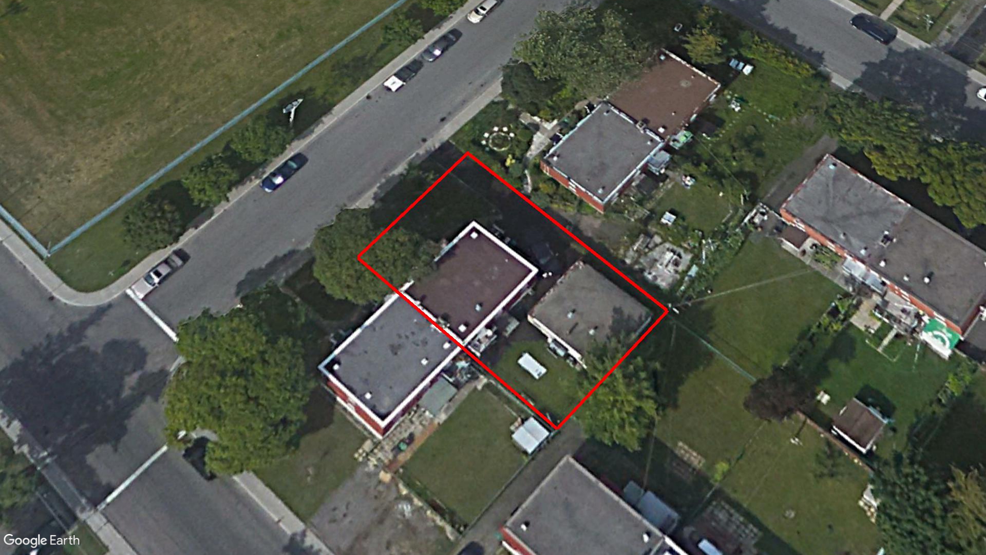 Tax Sale Montreal, Quebec - 040373-74