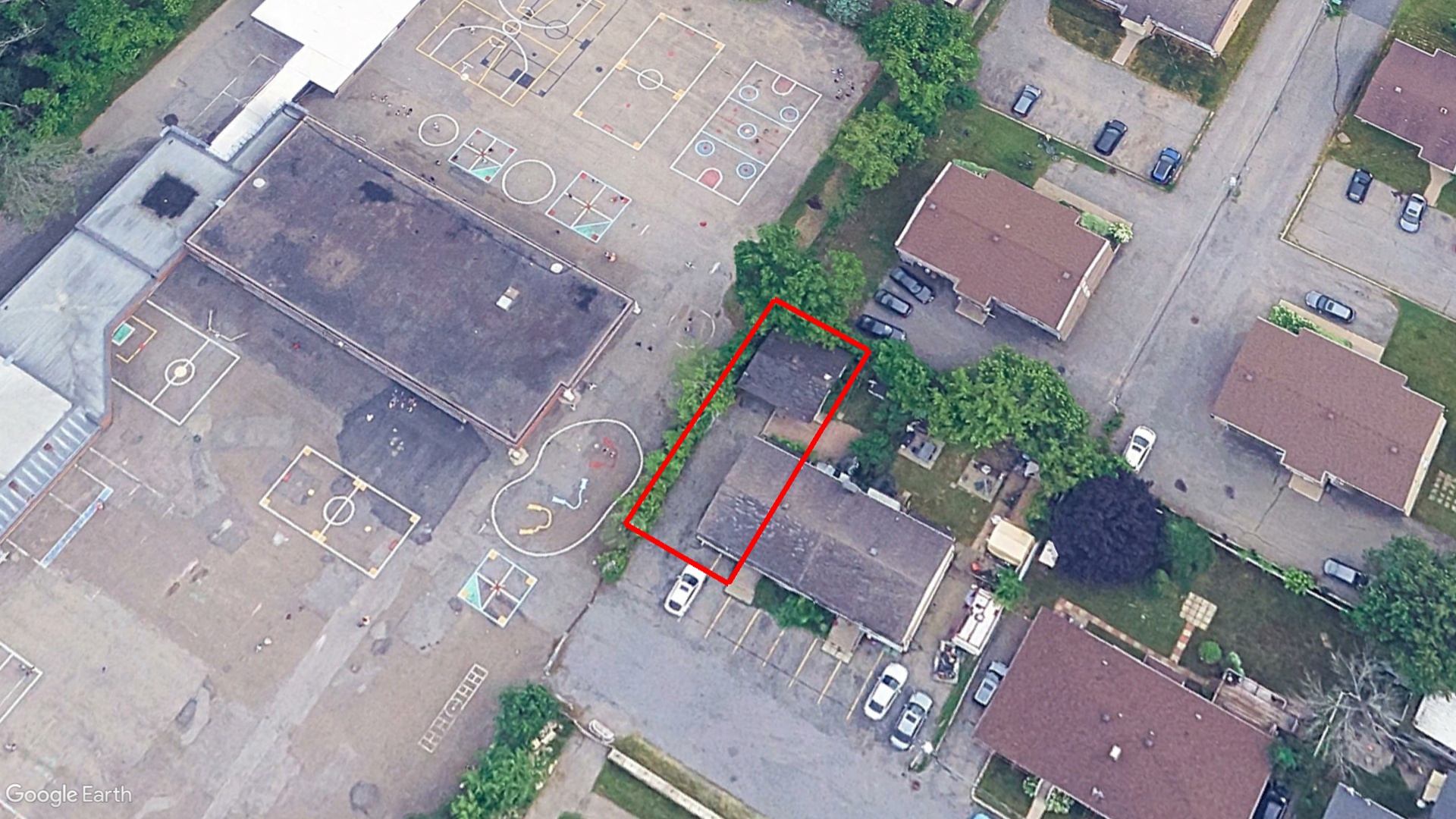 Tax Sale Montreal, Quebec - 040554-95