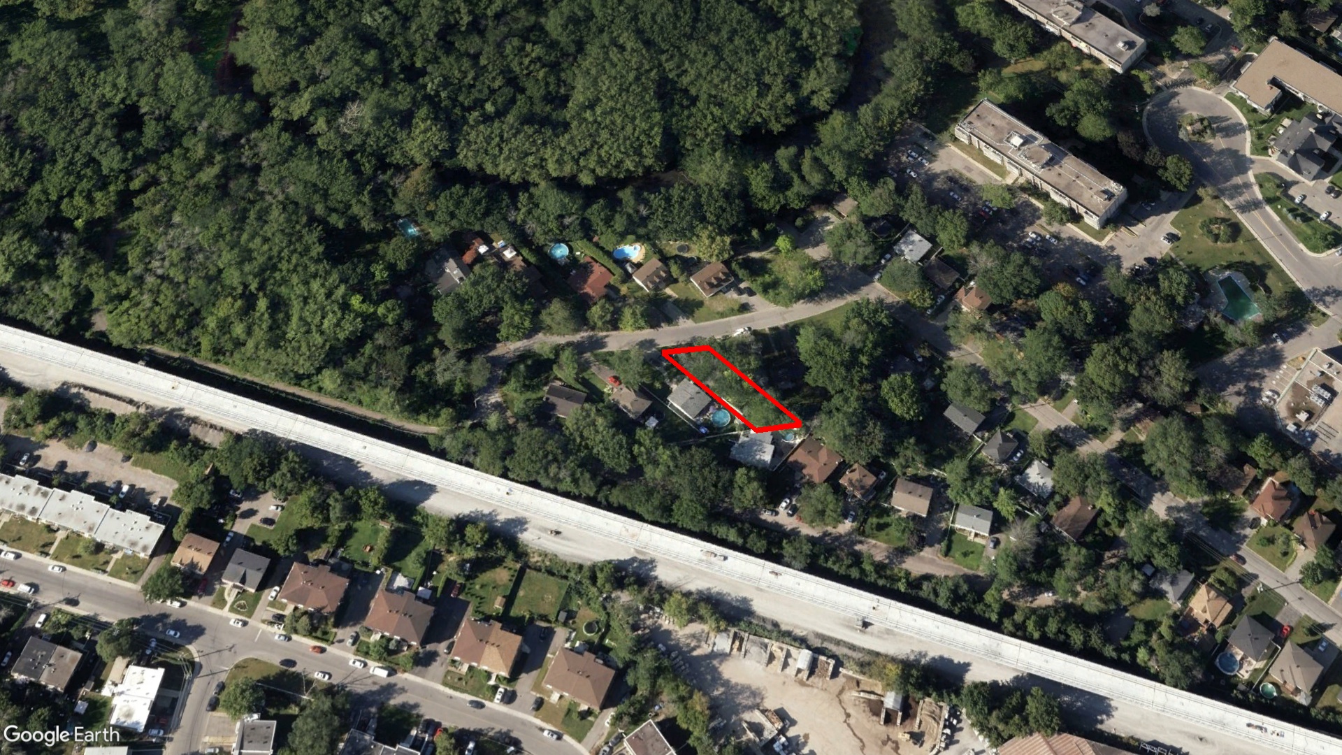 Tax Sale Montreal, Quebec - 040758-25