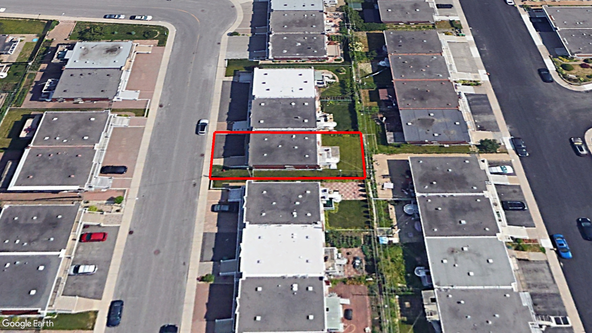 Tax Sale Montreal, Quebec - 040427-10 