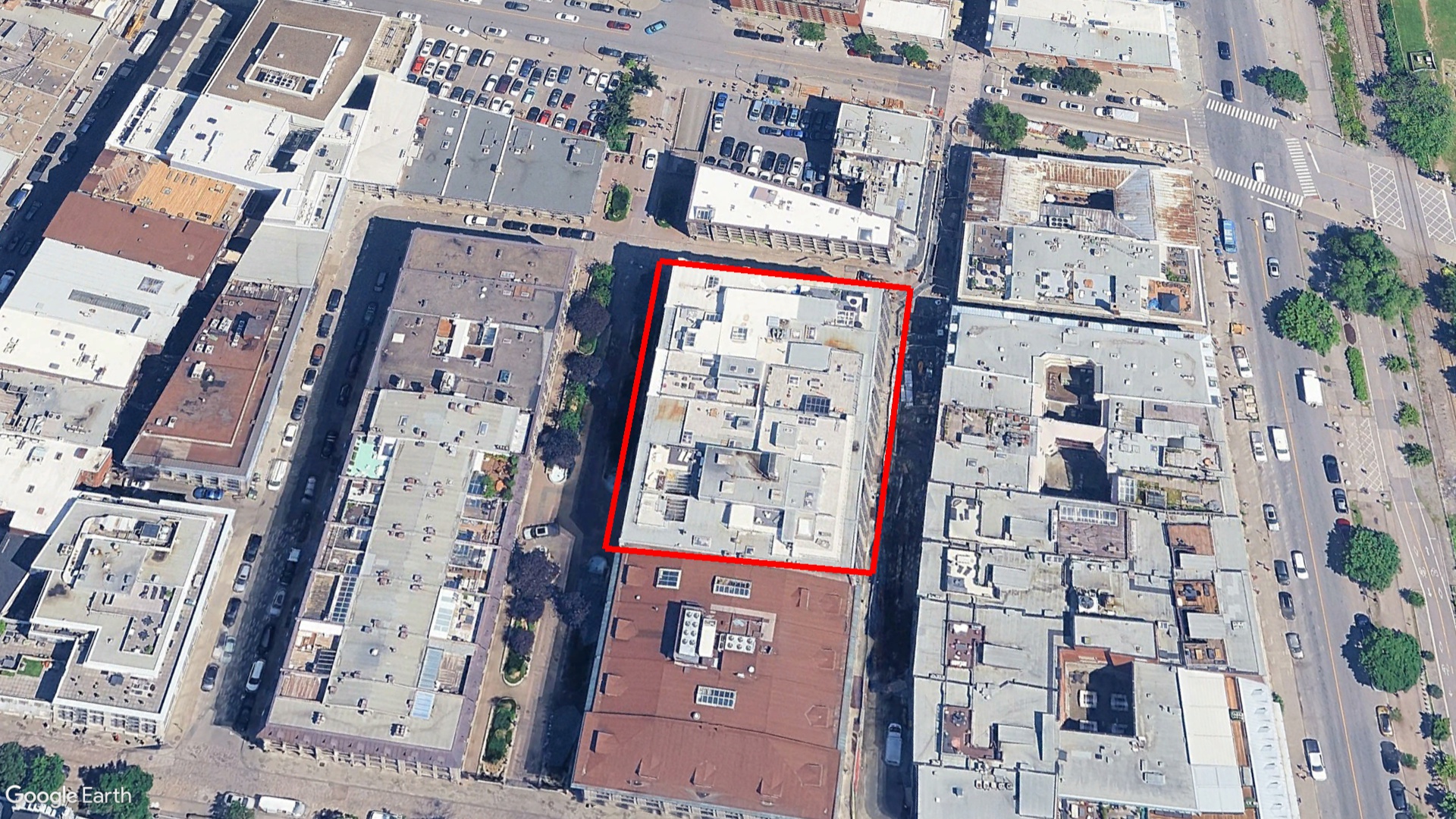 Tax Sale Montreal, Quebec - 110109-63