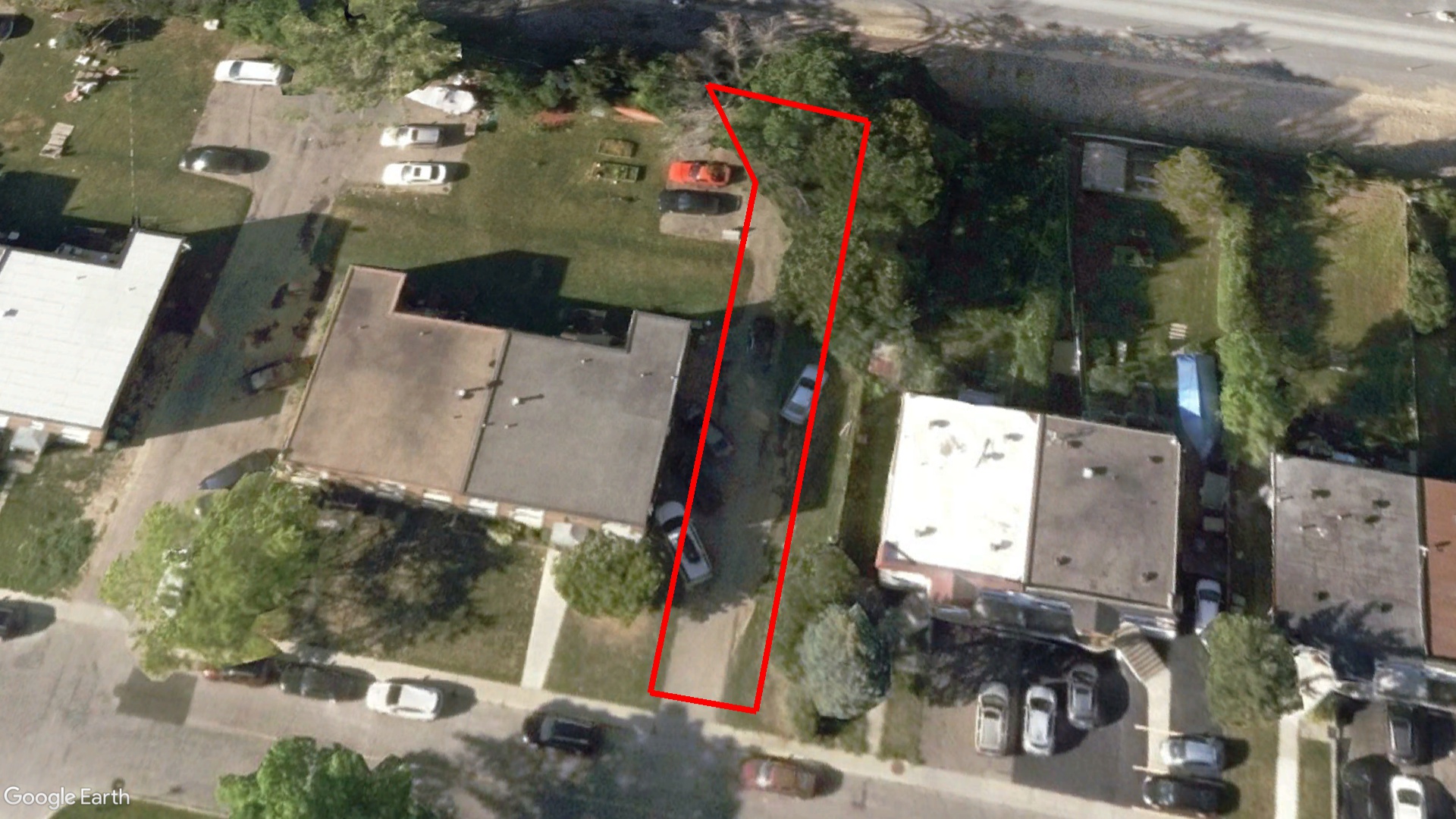 Tax Sale Montreal, Quebec - 050206-45