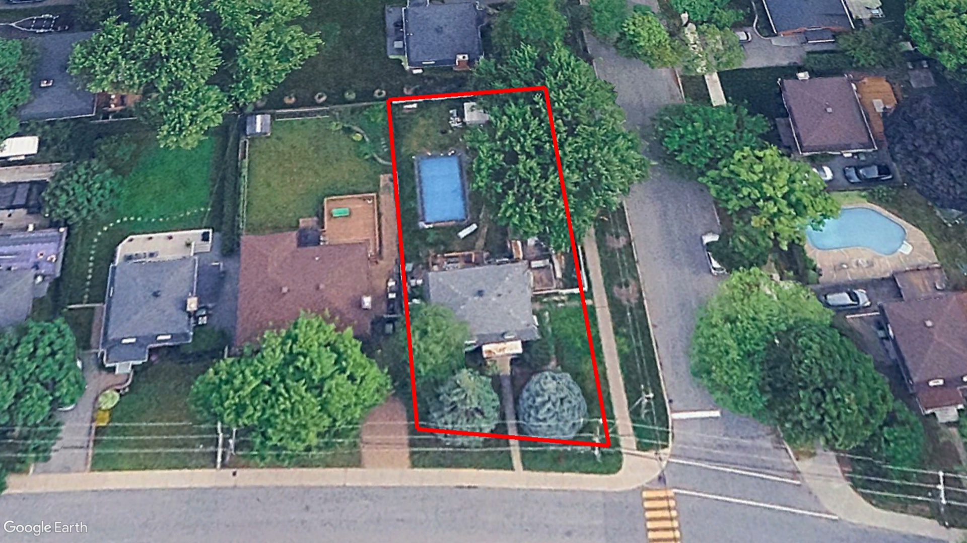 Tax Sale Montreal, Quebec - 050526-20