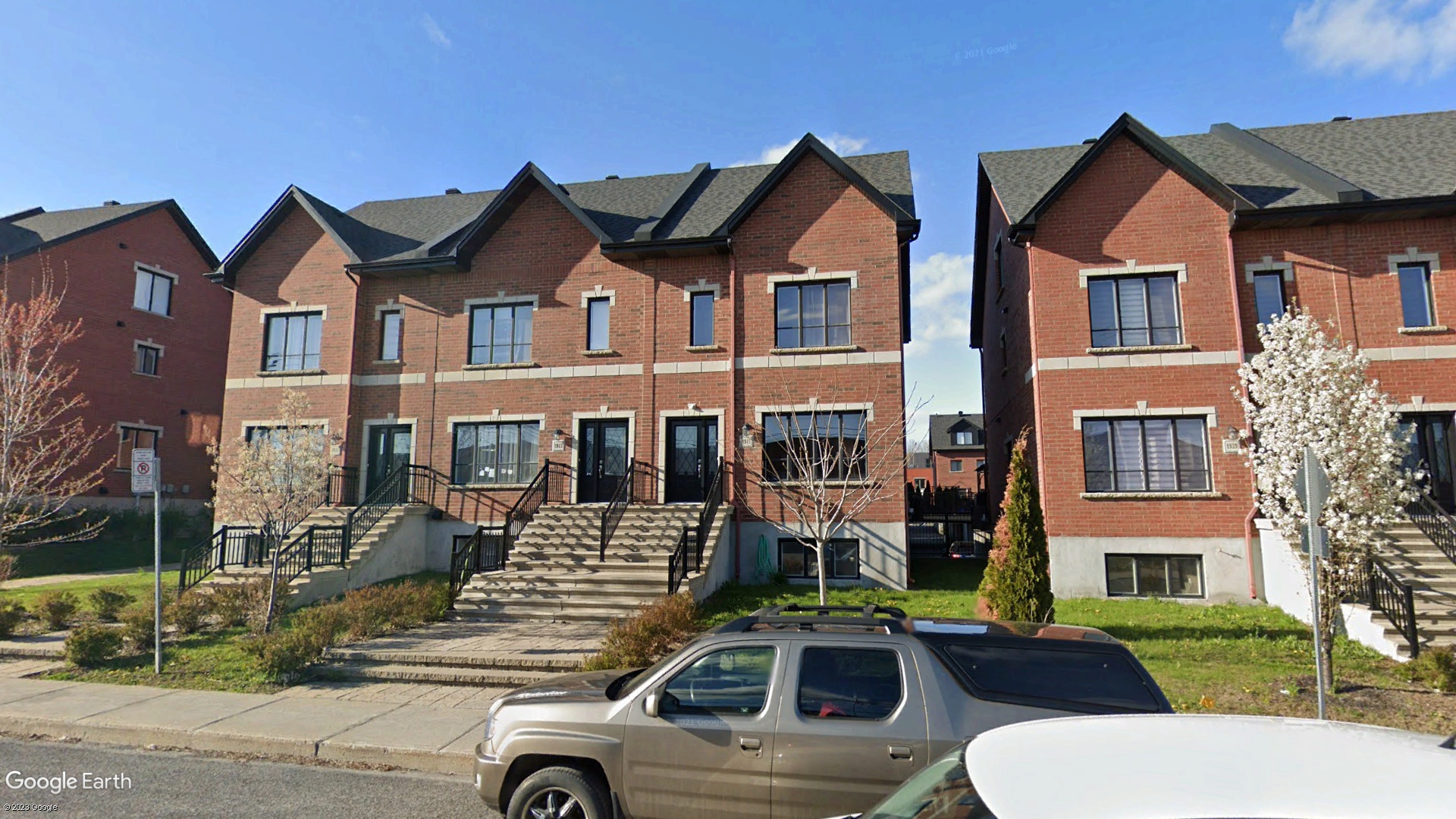 Tax Sale Montreal, Quebec - 052016-61 