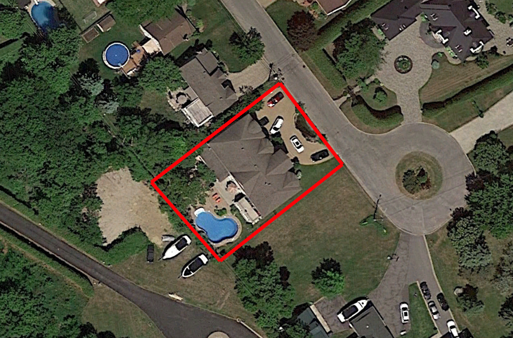 Tax Sale Montreal, Quebec - 041420-85