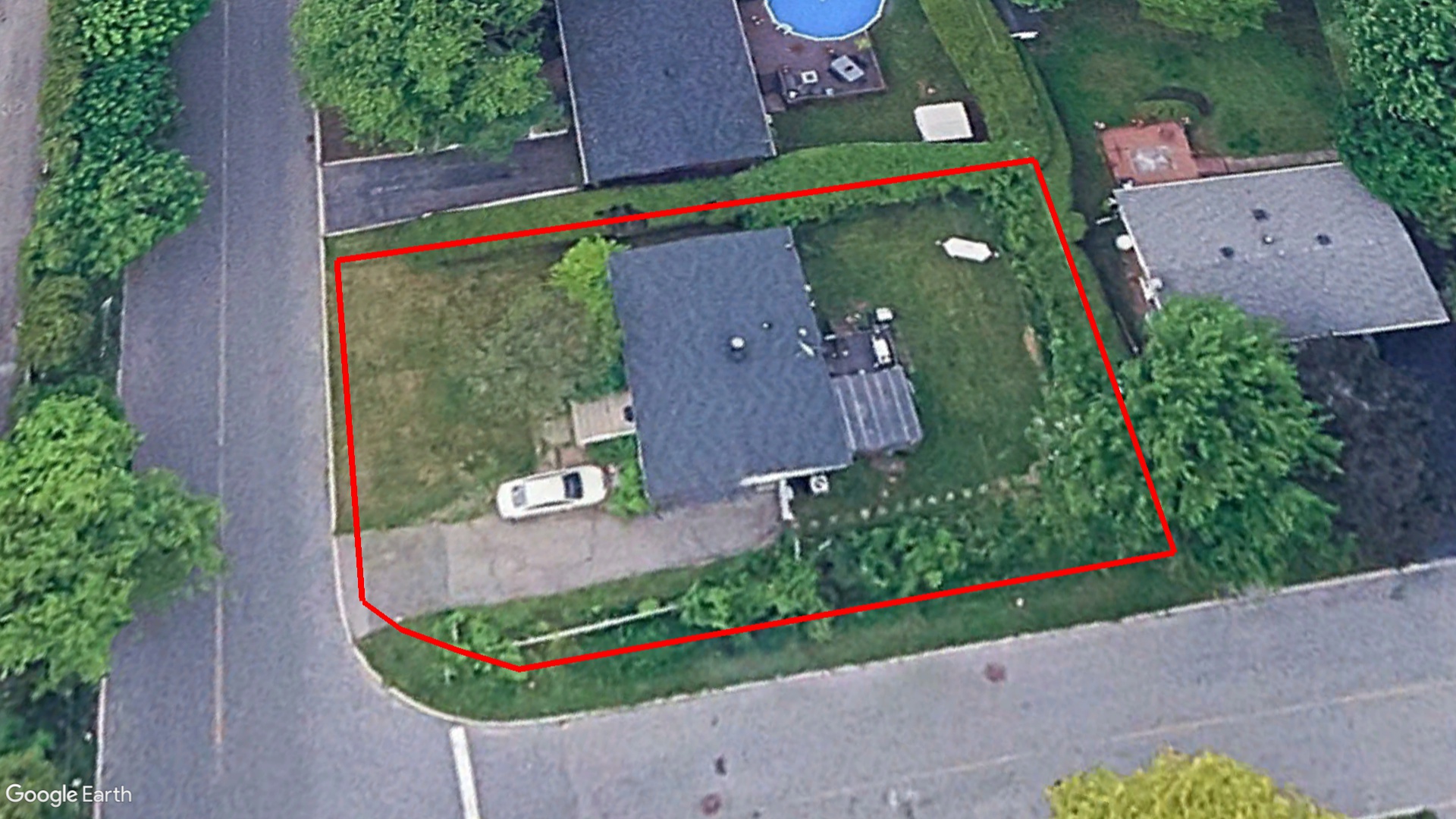 Tax Sale Montreal, Quebec - 040133-35