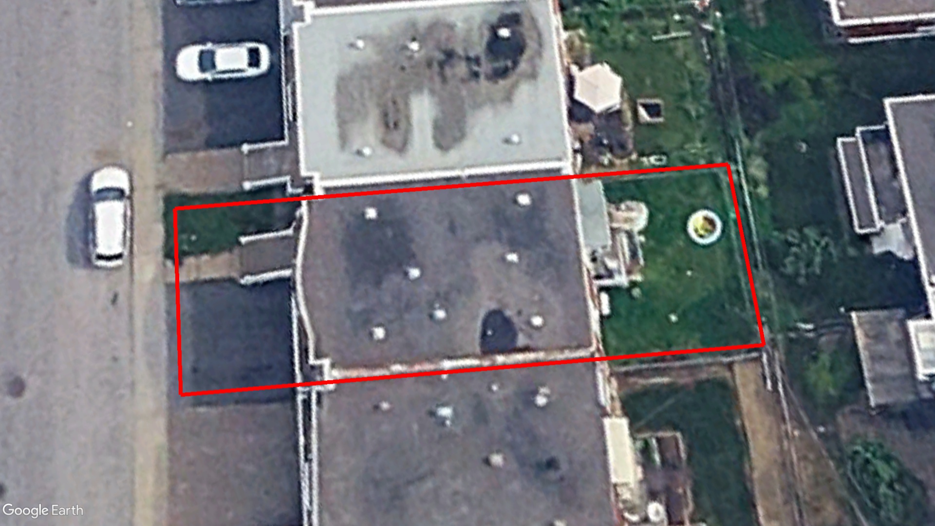 Tax Sale Montreal, Quebec - 040430-80