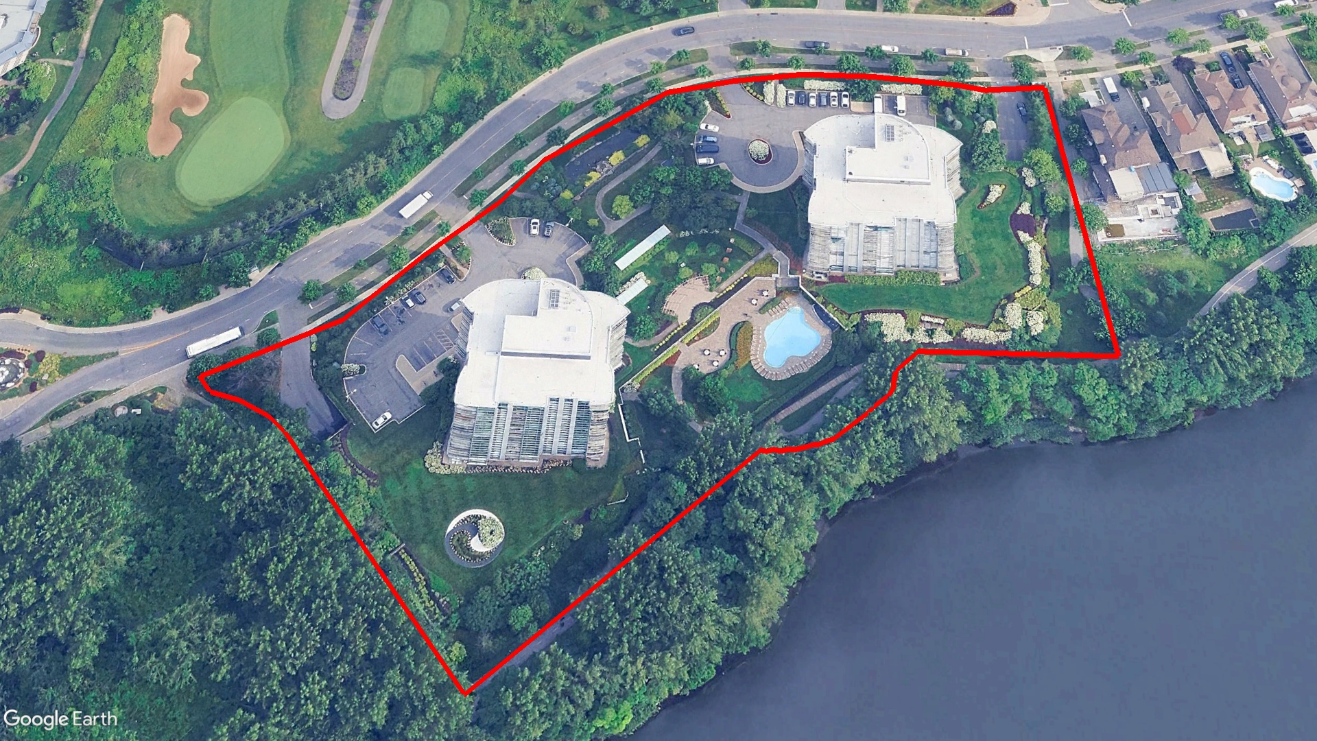 Tax Sale Montreal, Quebec - 051705-41