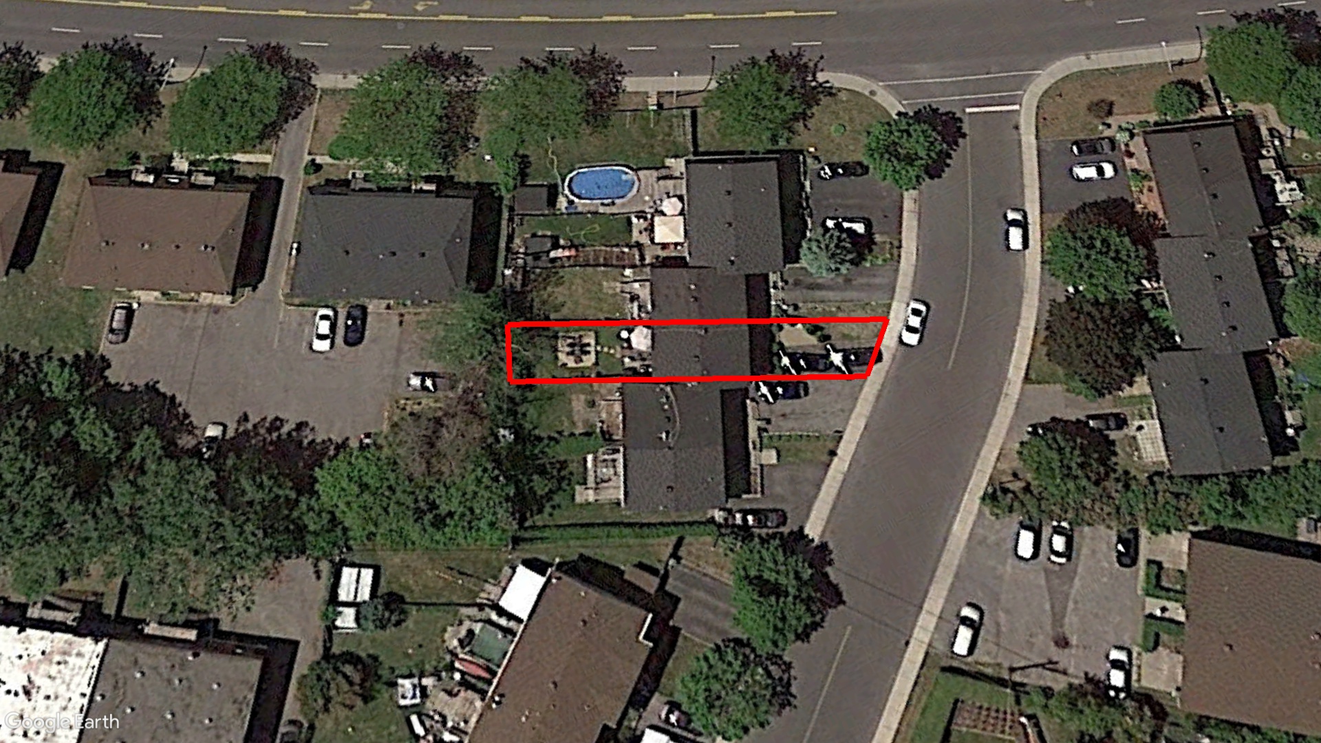 Tax Sale Montreal, Quebec - 040223-65