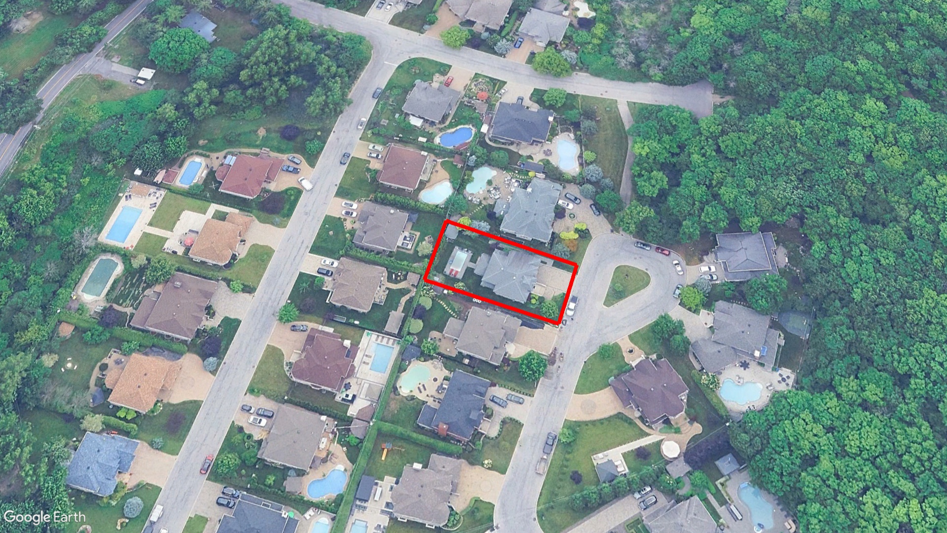 Tax Sale Montreal, Quebec - 050828-16