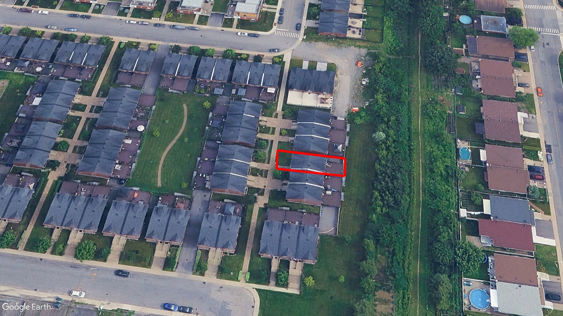 Tax Sale Montreal, Quebec - 052016-86