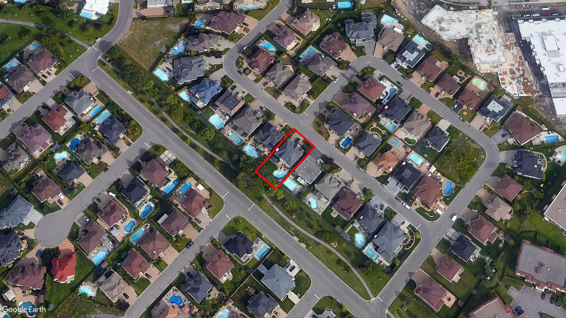 Tax Sale Montreal, Quebec - 051082-71