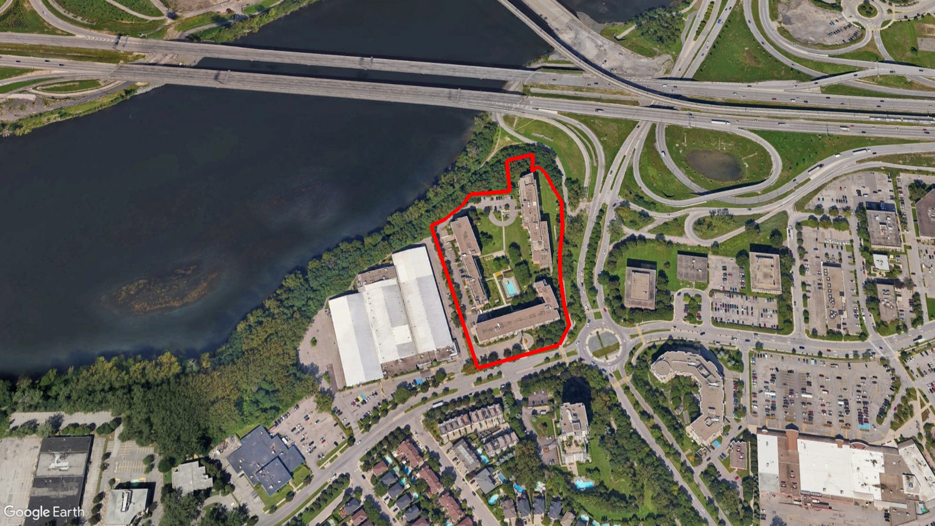 Tax Sale Montreal, Quebec - 051311-22 