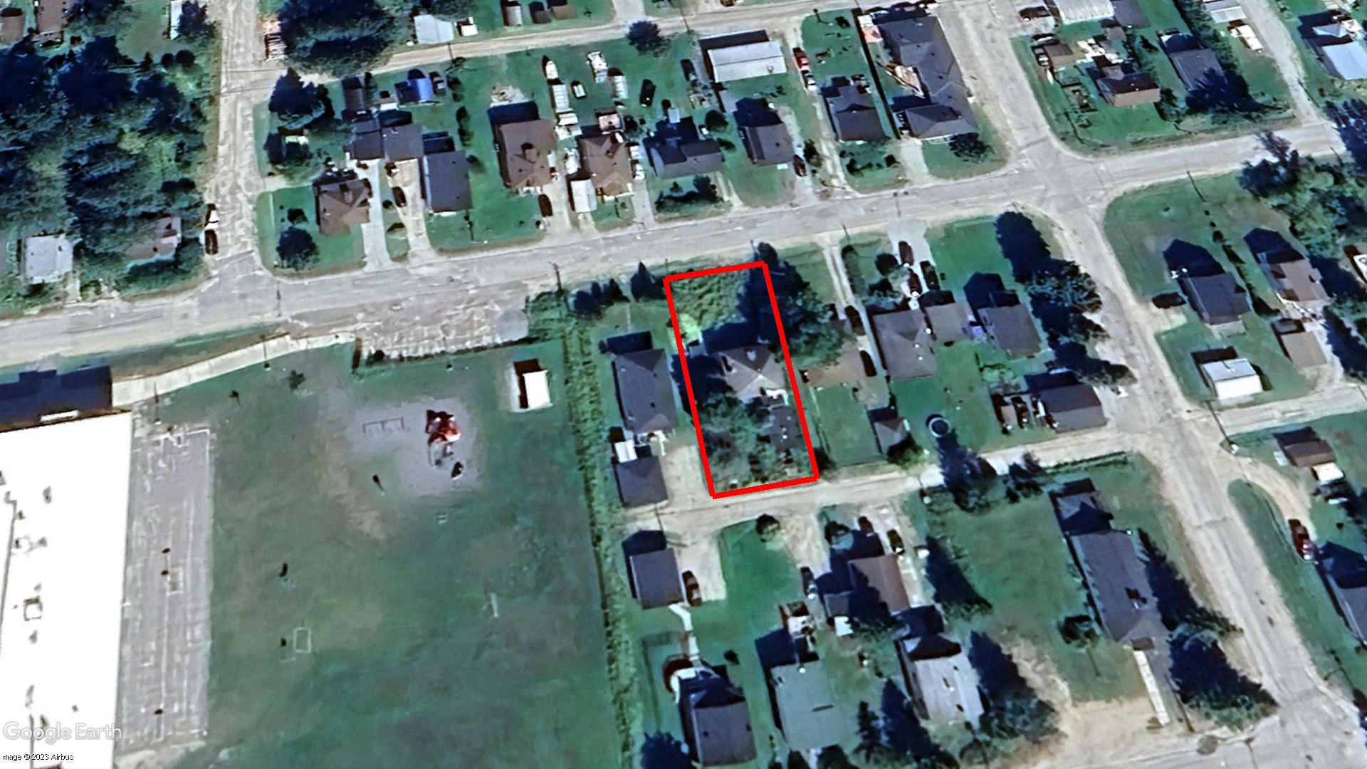 82 Fourth Ave, Hornepayne