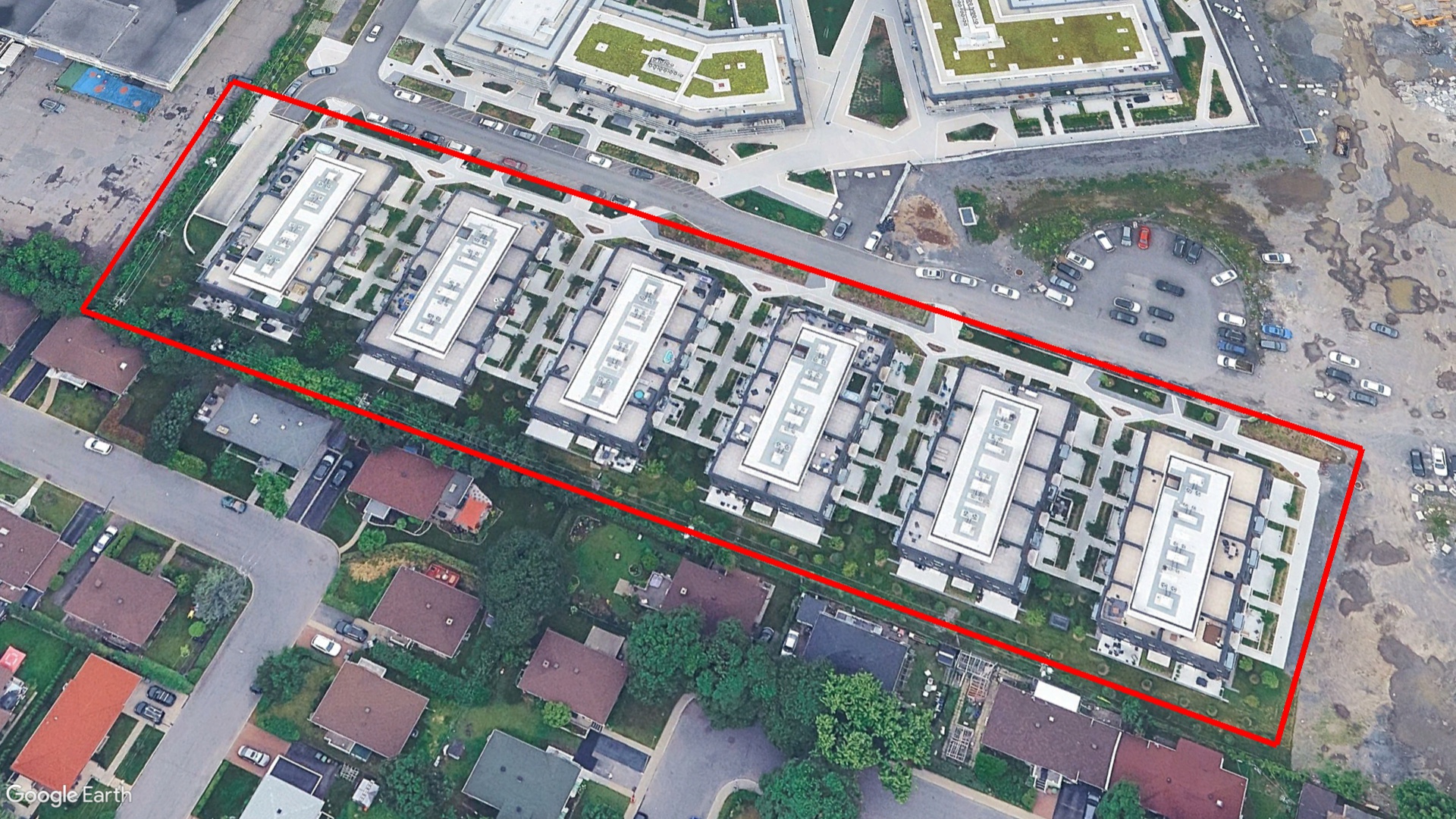 Tax Sale Montreal, Quebec - 053027-06