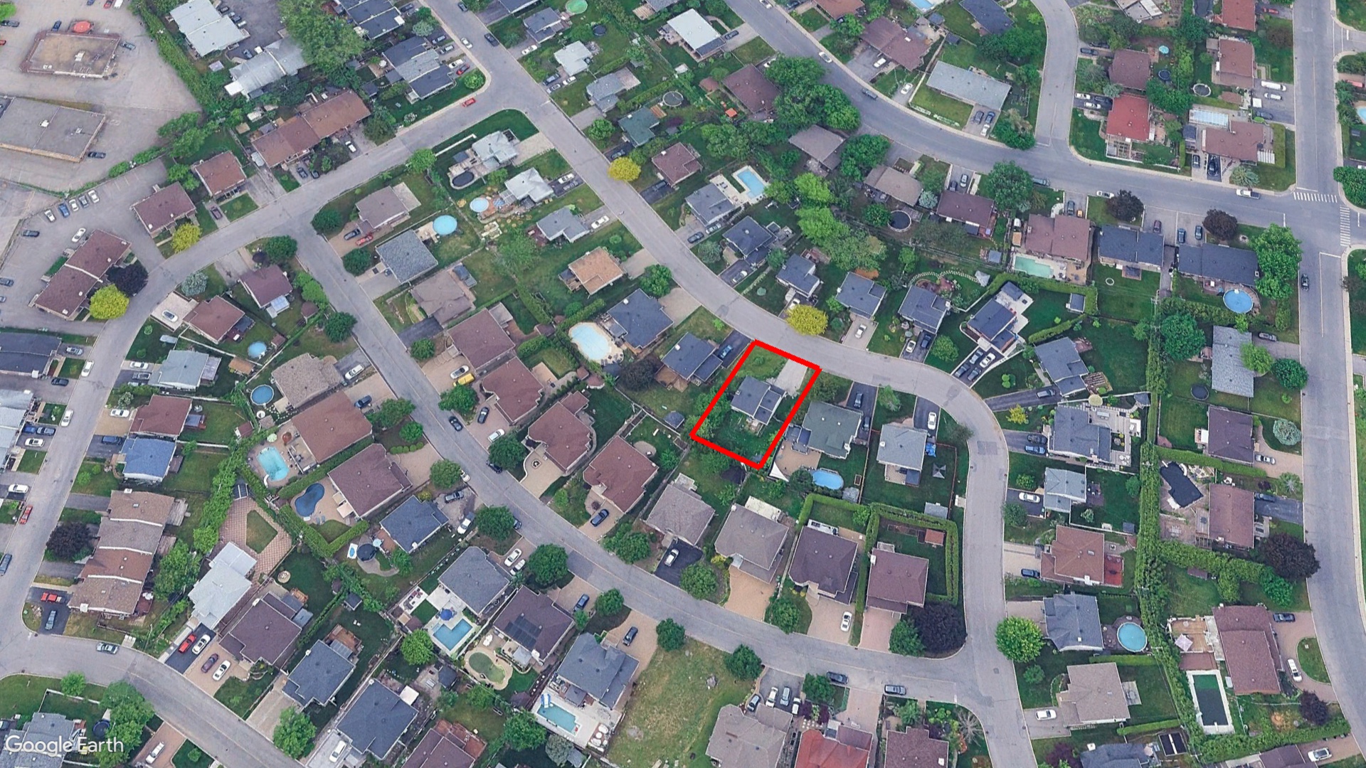 Tax Sale Montreal, Quebec - 040130-12