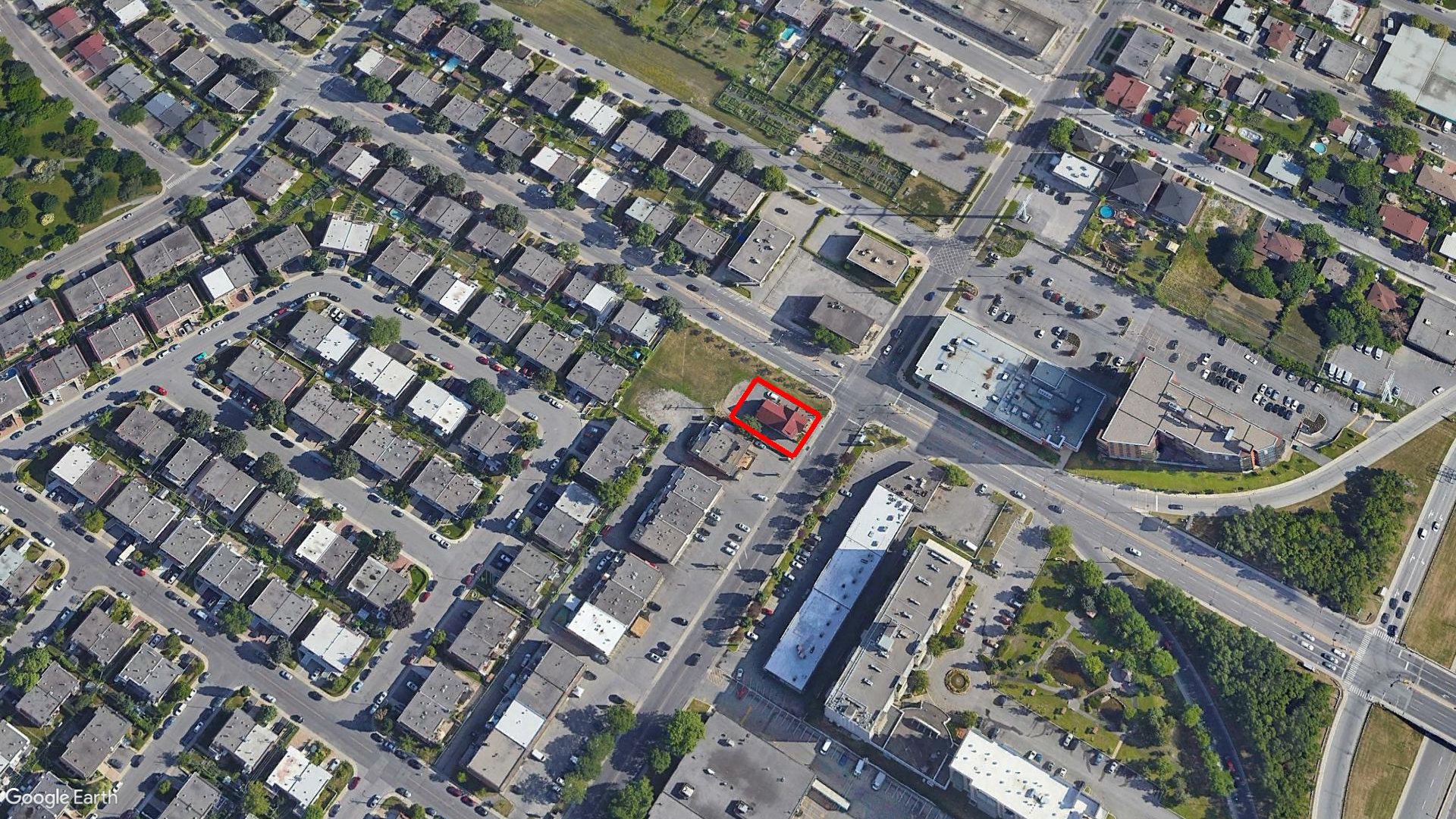 Tax Sale Montreal, Quebec - 020911-34