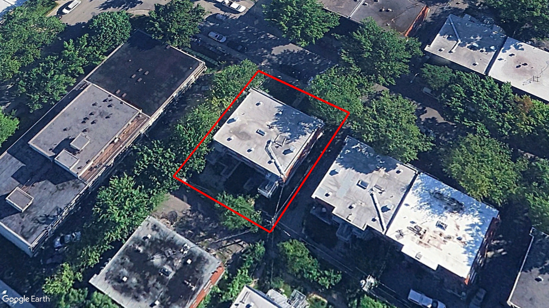 Tax Sale Montreal, Quebec - 020809-88