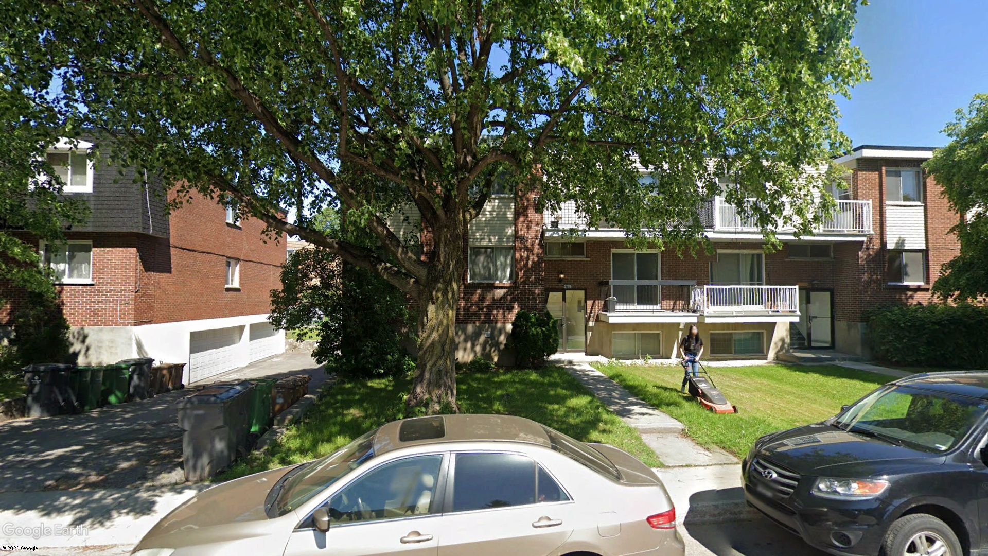 Tax Sale Montreal, Quebec - 041020-68