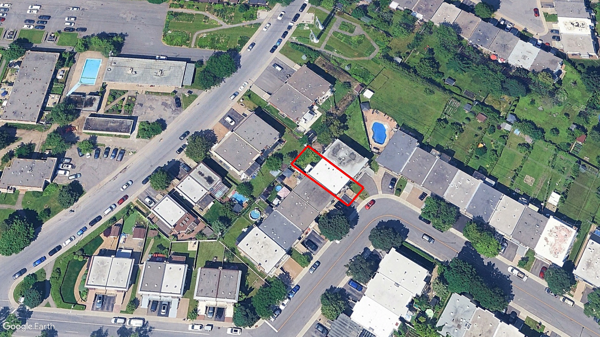 Tax Sale Montreal, Quebec - 020366-43