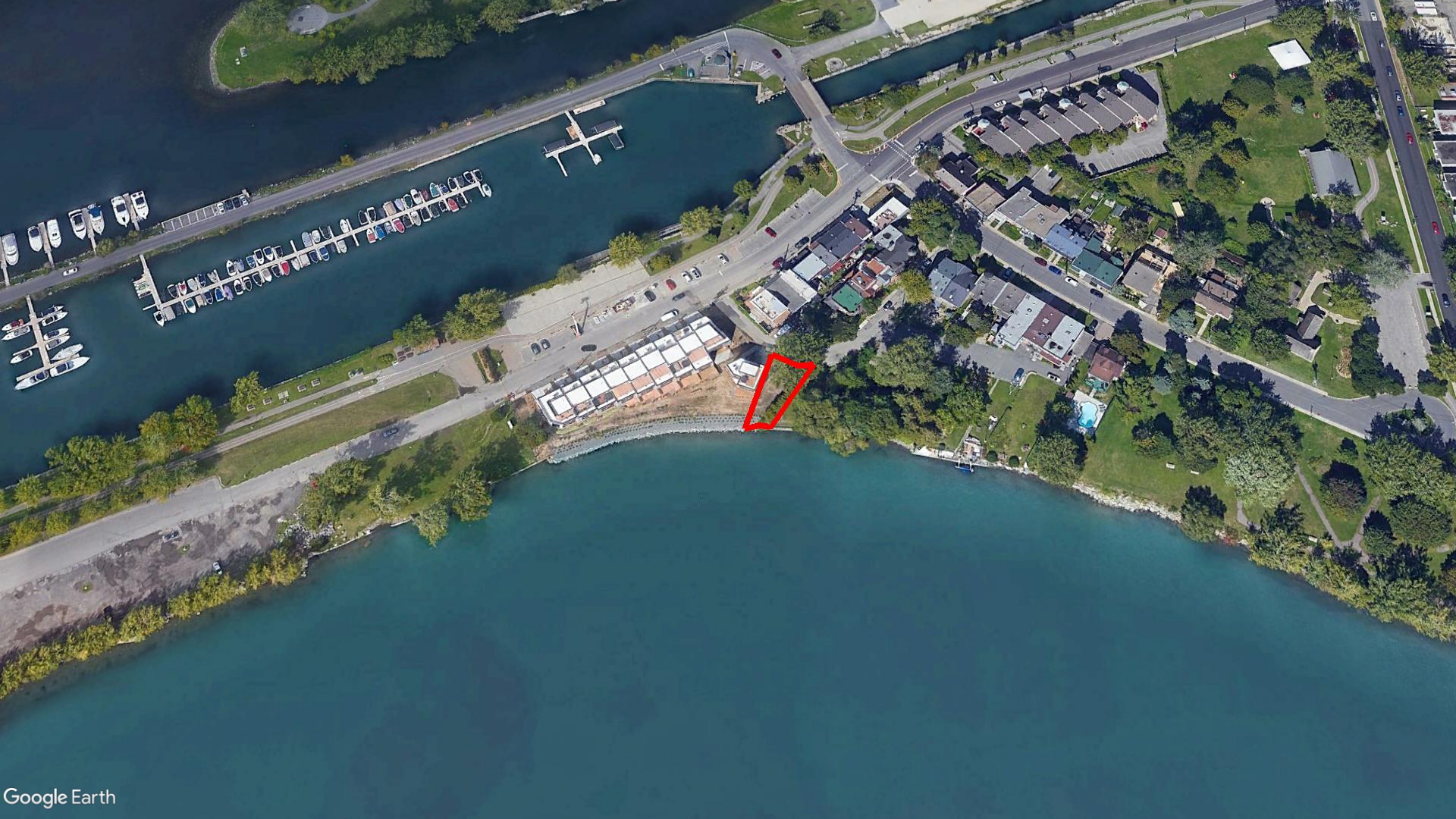 Tax Sale Montreal, Quebec - 052644-68