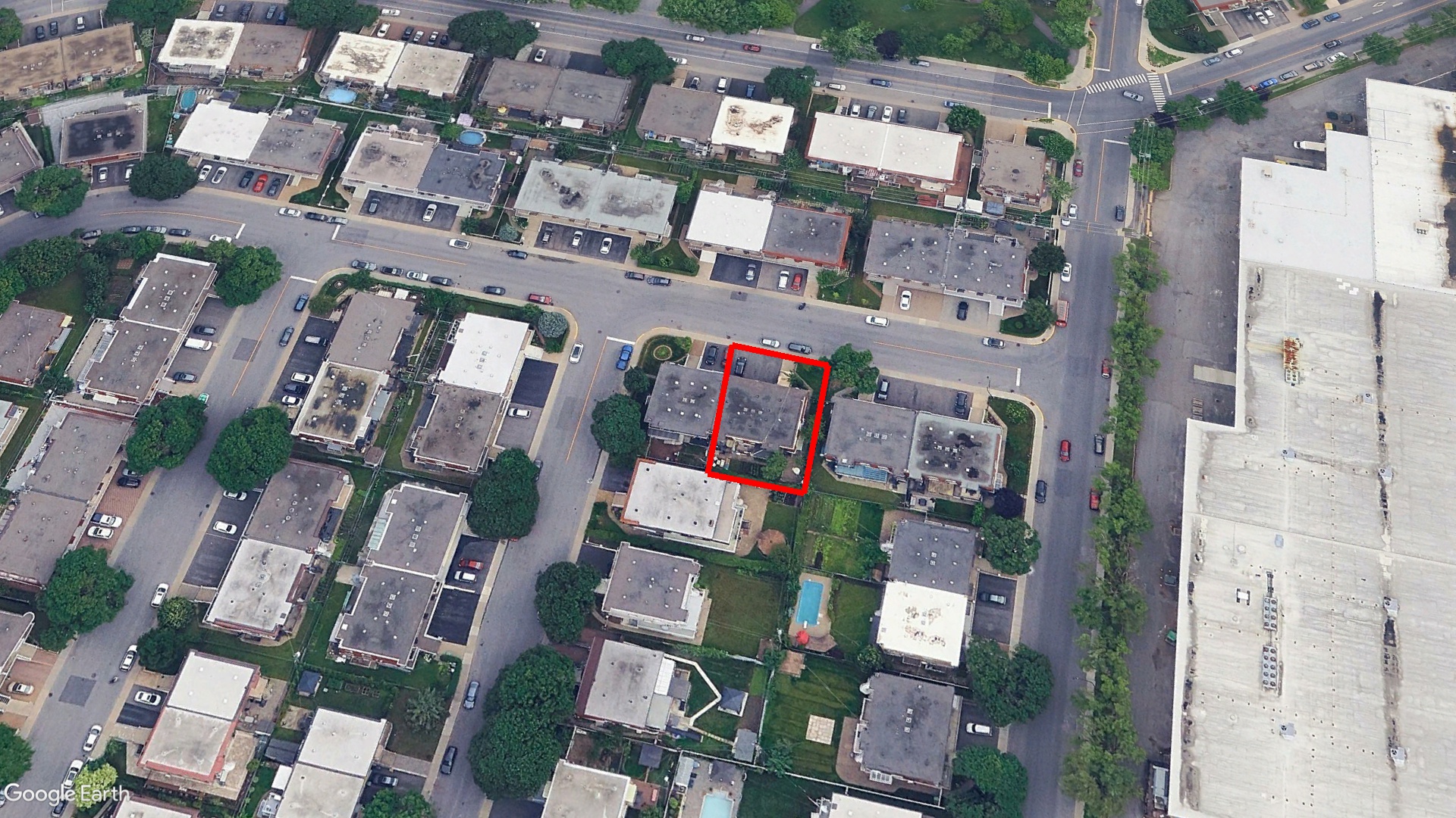 Tax Sale Montreal, Quebec - 020823-51