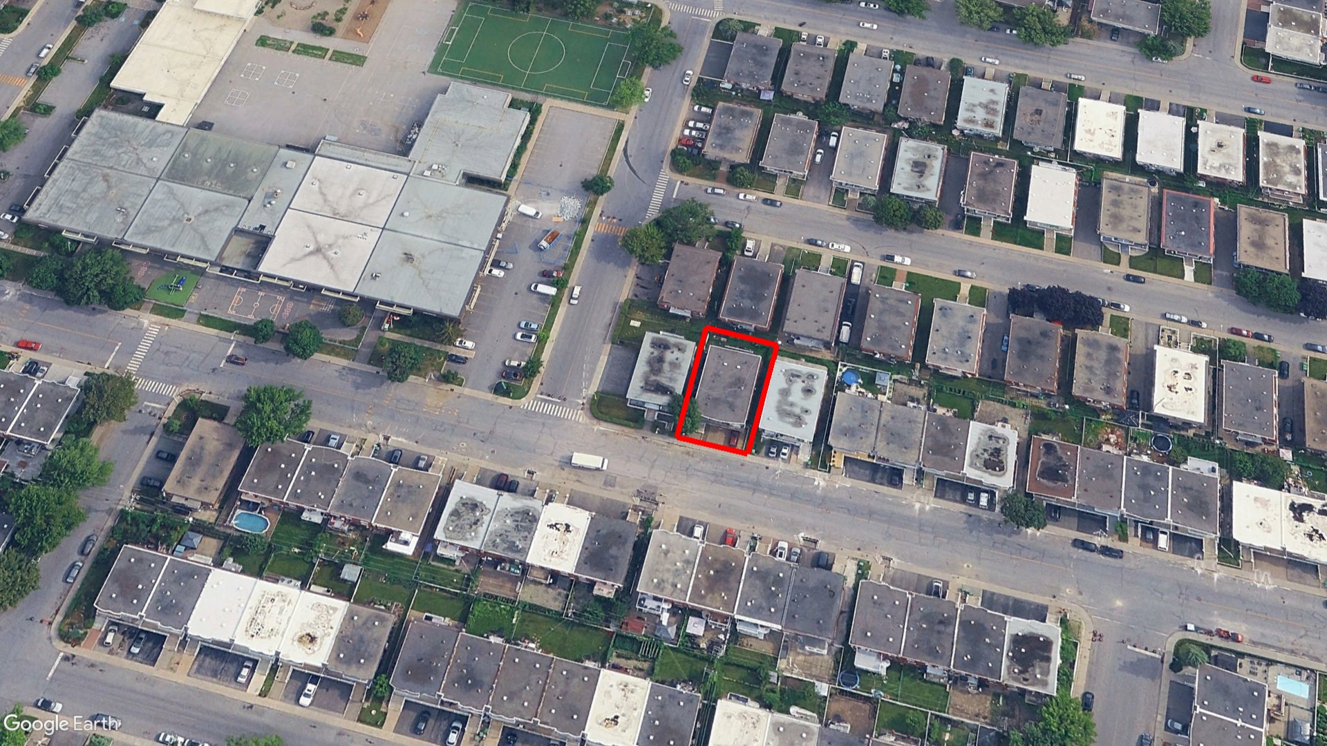 Tax Sale Montreal, Quebec - 040322-77